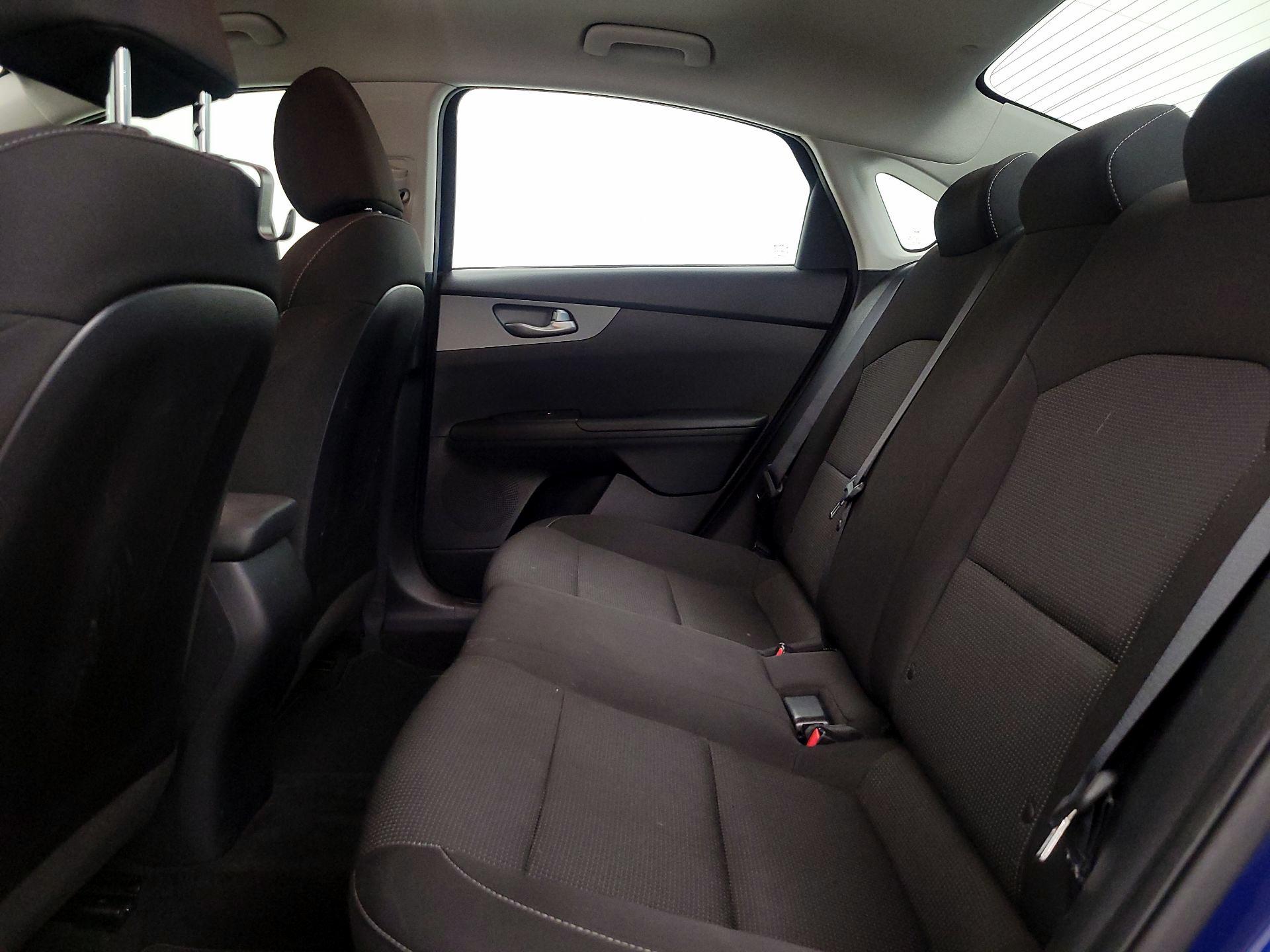 Thumbnail: 2019 Kia Forte - 19