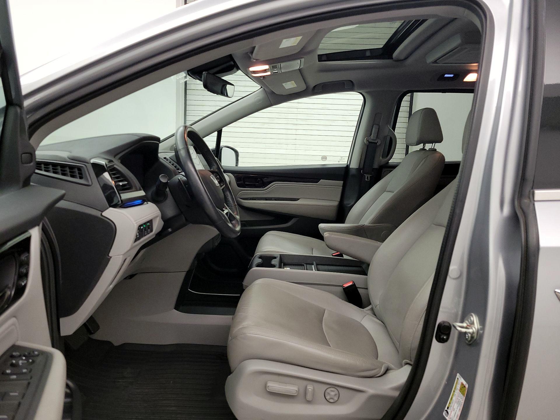 Thumbnail: 2018 Honda Odyssey - 11