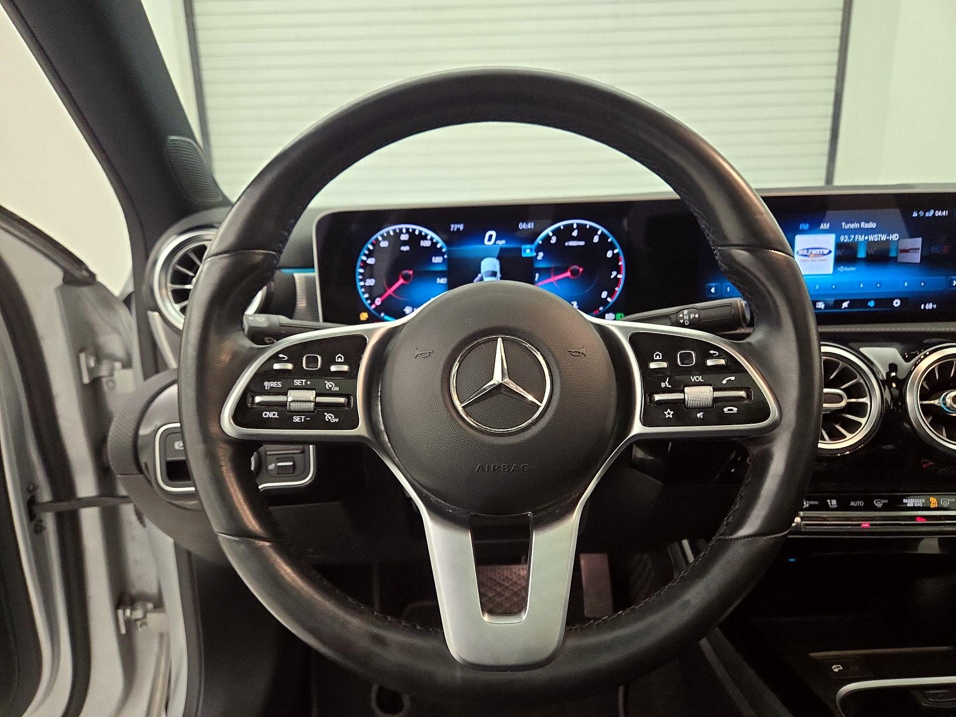 Thumbnail: 2020 Mercedes-Benz A-Class - 10