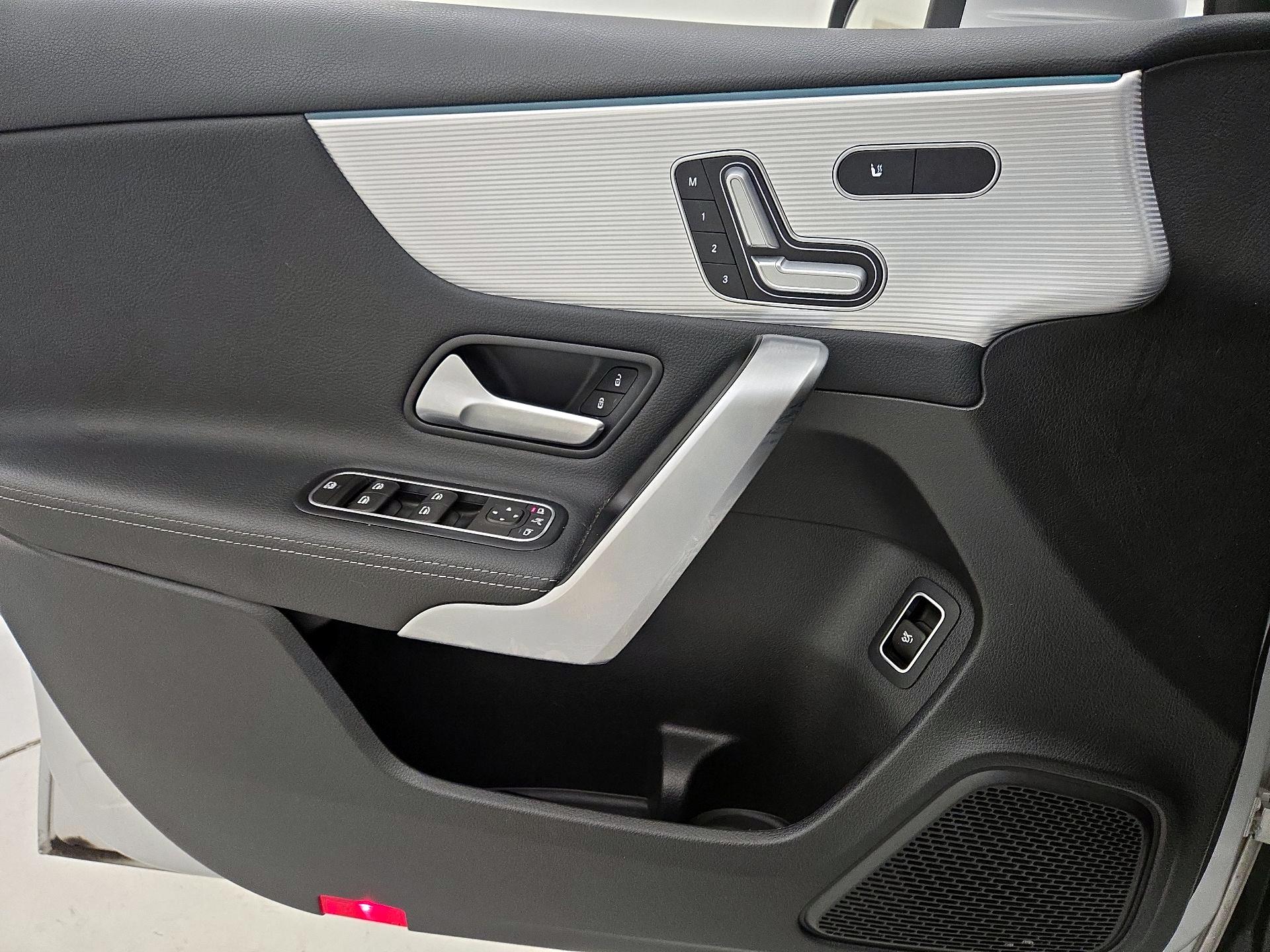 Thumbnail: 2020 Mercedes-Benz A-Class - 12