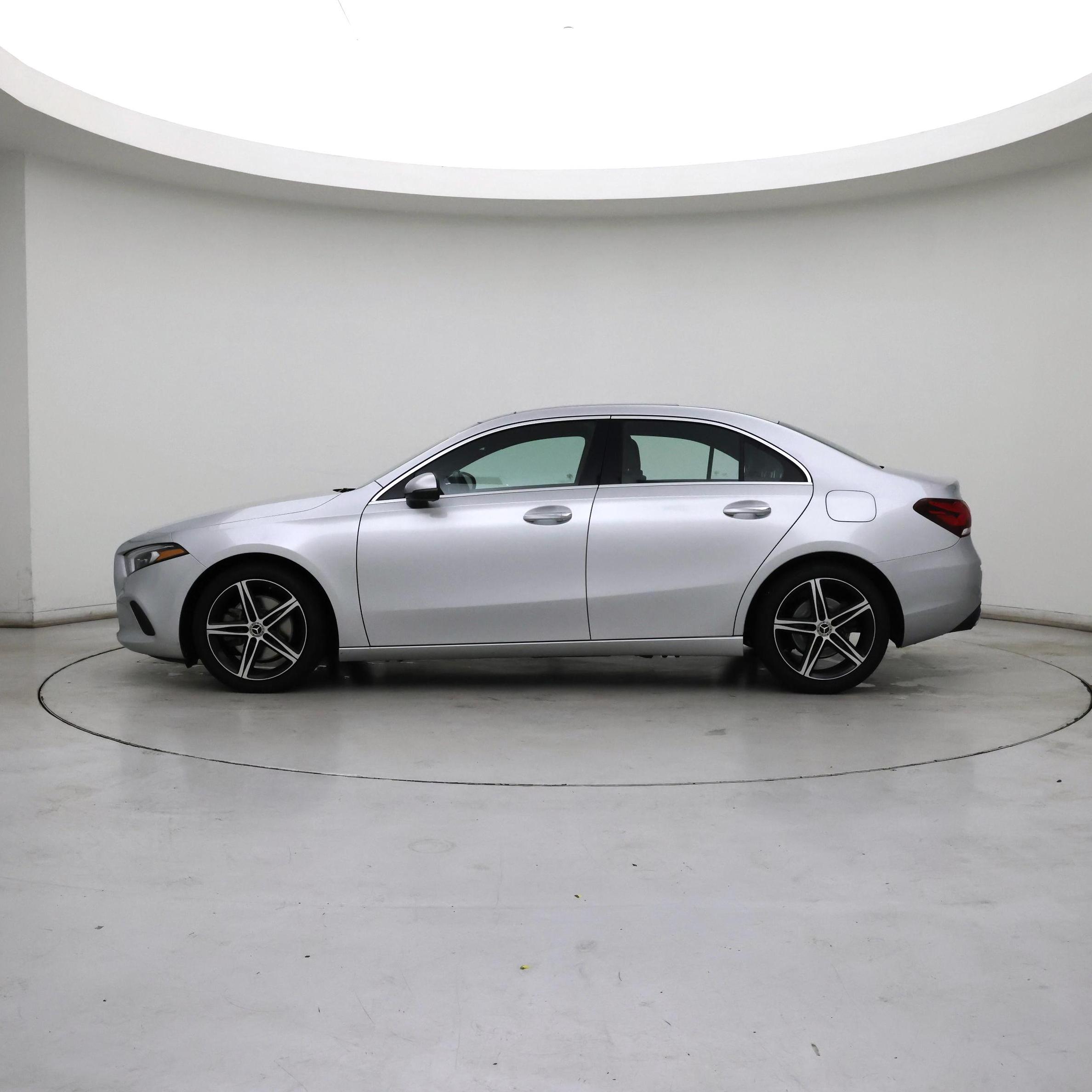 Thumbnail: 2020 Mercedes-Benz A-Class - 3