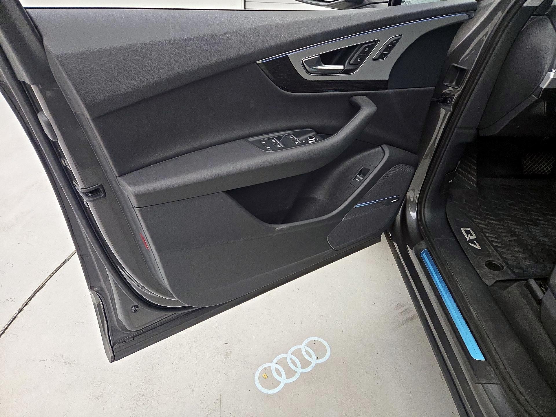 Thumbnail: 2019 Audi Q7 - 12