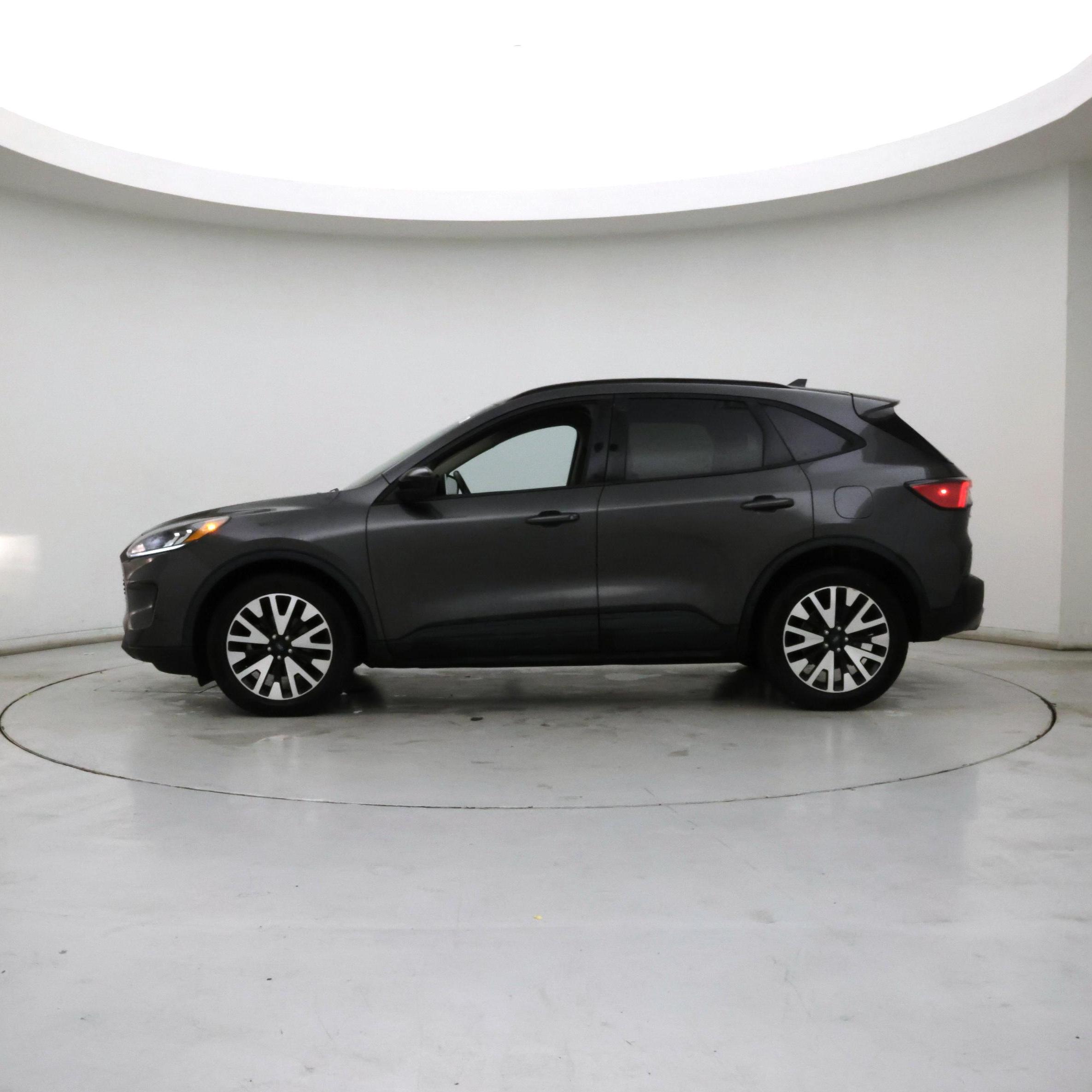 Thumbnail: 2020 Ford Escape - 3