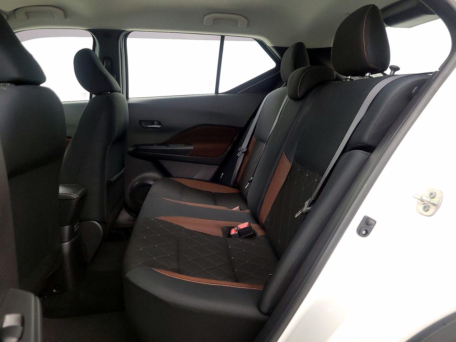 Thumbnail: 2020 Nissan Kicks - 18