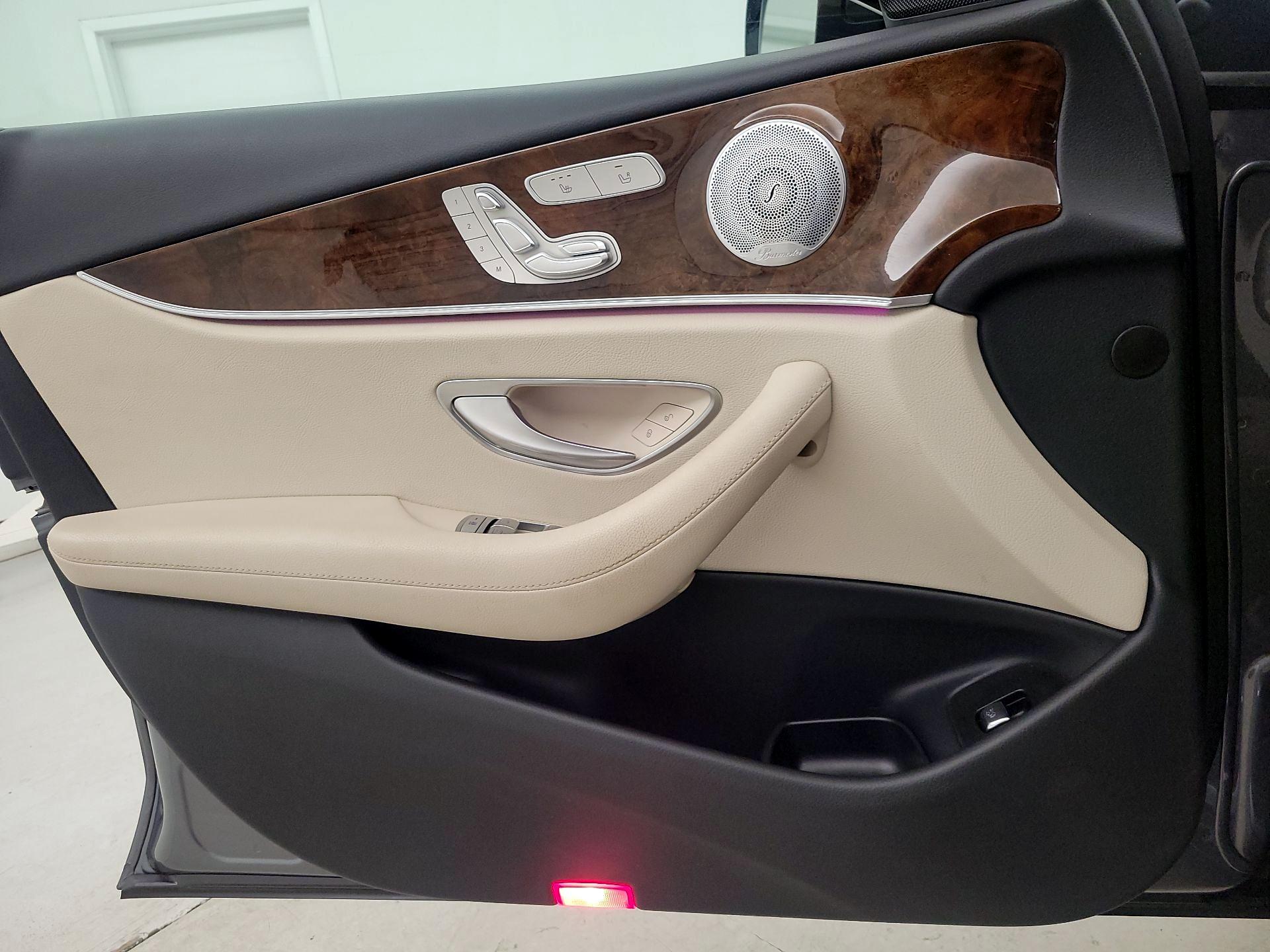 Thumbnail: 2020 Mercedes-Benz E-Class - 12