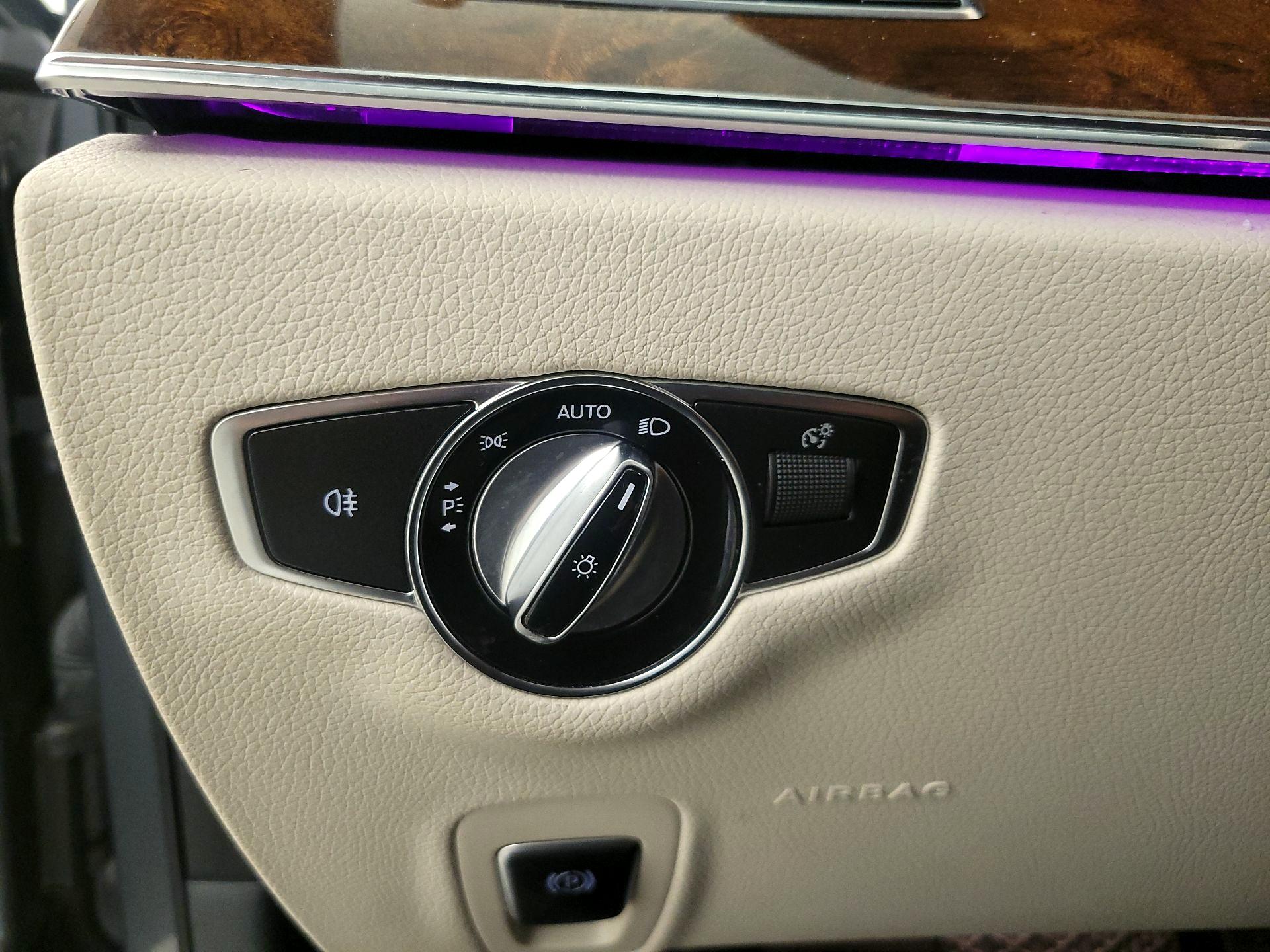 Thumbnail: 2020 Mercedes-Benz E-Class - 13