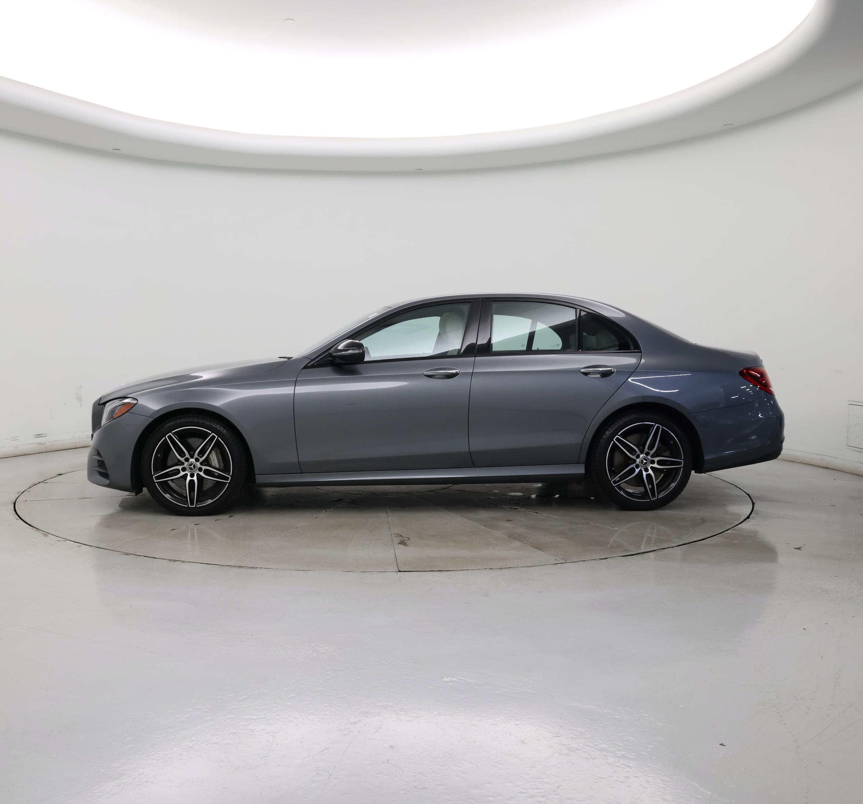 Thumbnail: 2020 Mercedes-Benz E-Class - 3