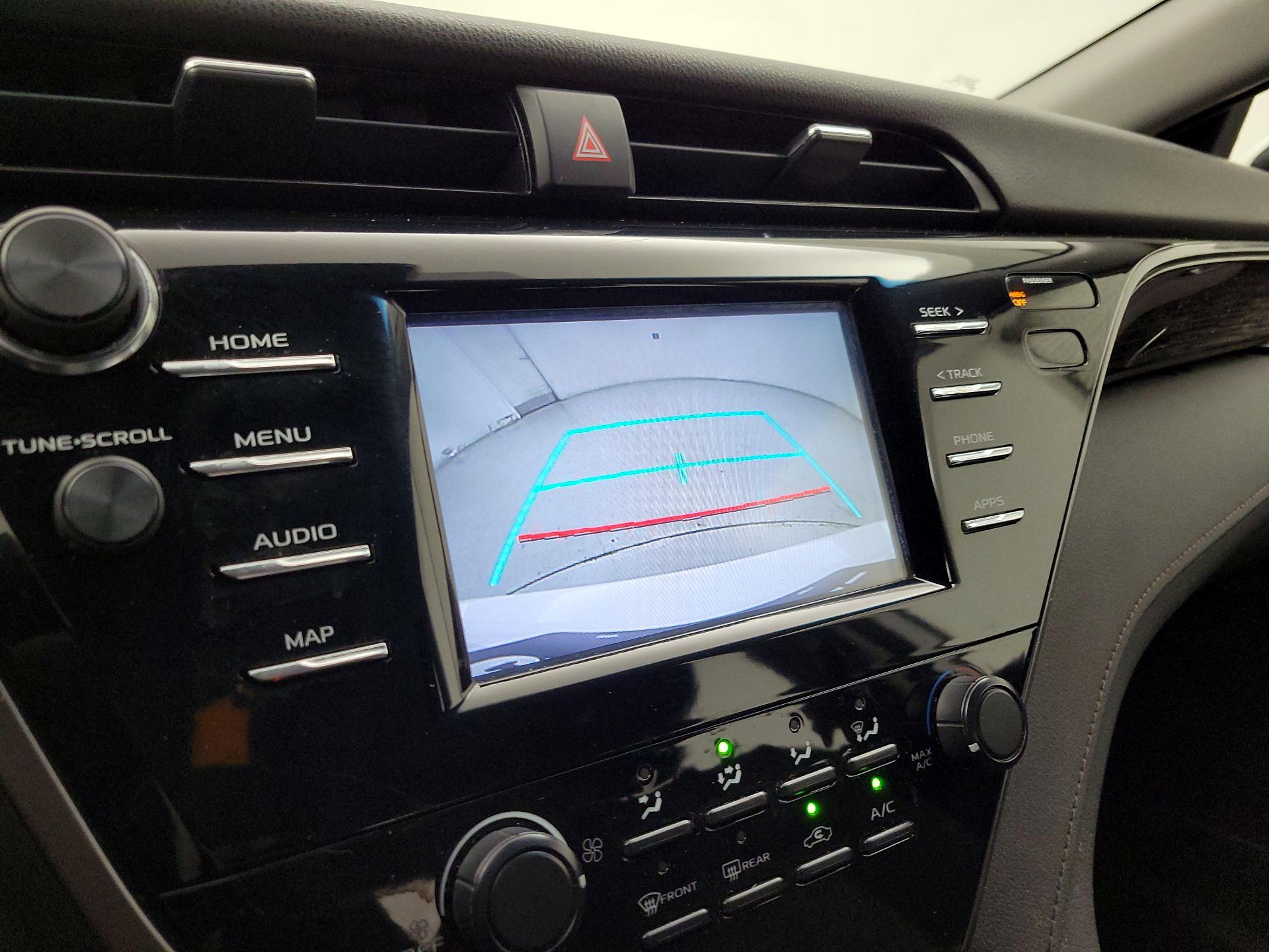 Thumbnail: 2019 Toyota Camry - 14