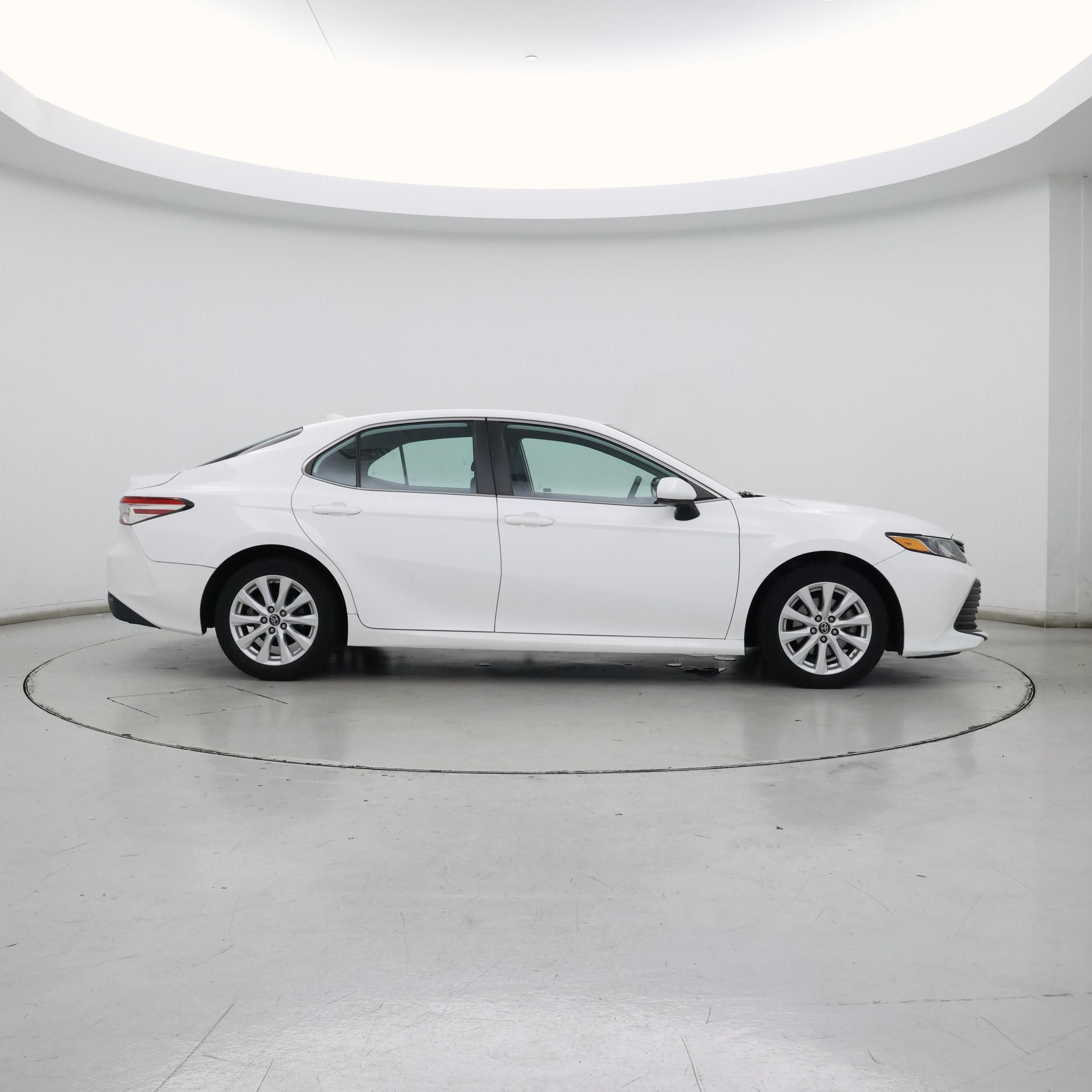 Thumbnail: 2019 Toyota Camry - 7