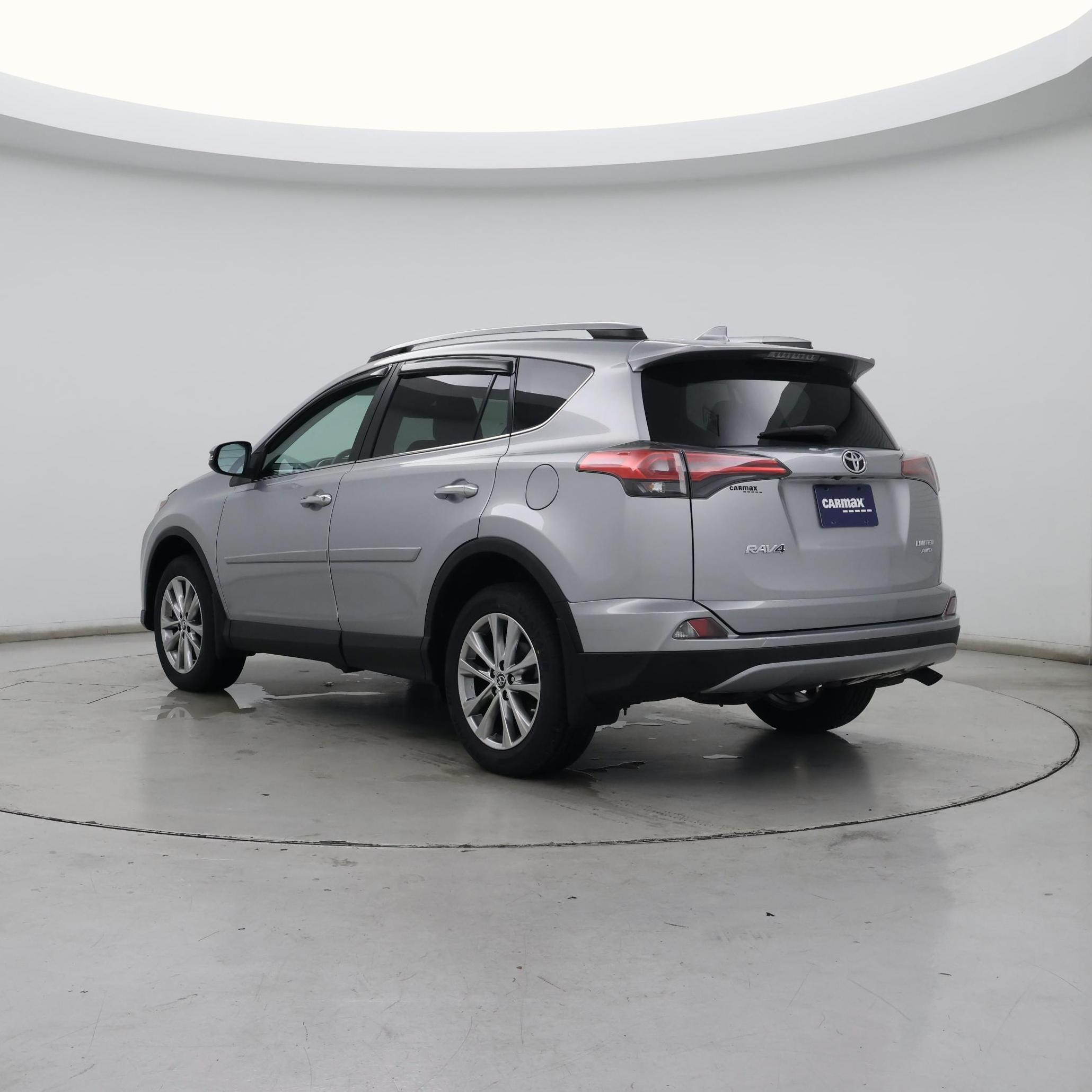 Thumbnail: 2017 Toyota RAV4 - 2
