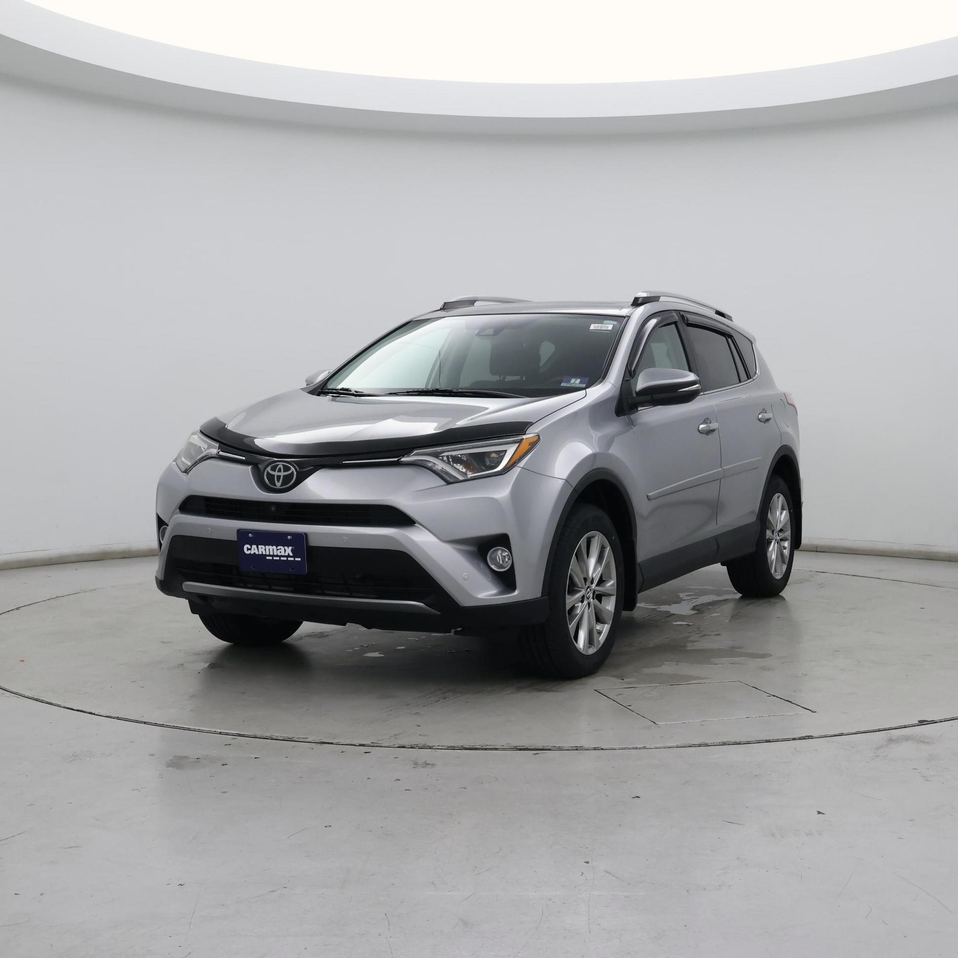 Thumbnail: 2017 Toyota RAV4 - 4