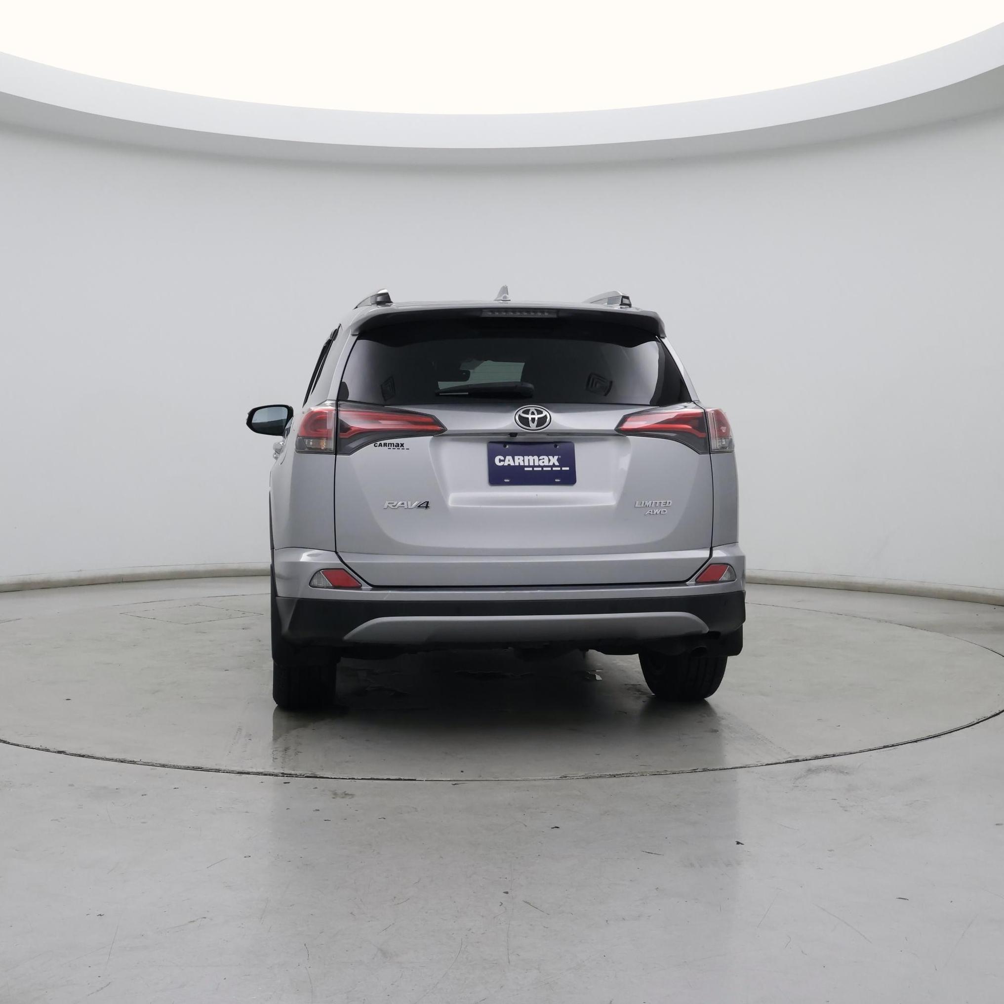 Thumbnail: 2017 Toyota RAV4 - 6