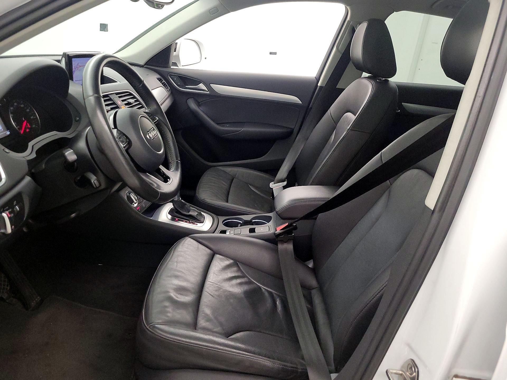 Thumbnail: 2015 Audi Q3 - 11