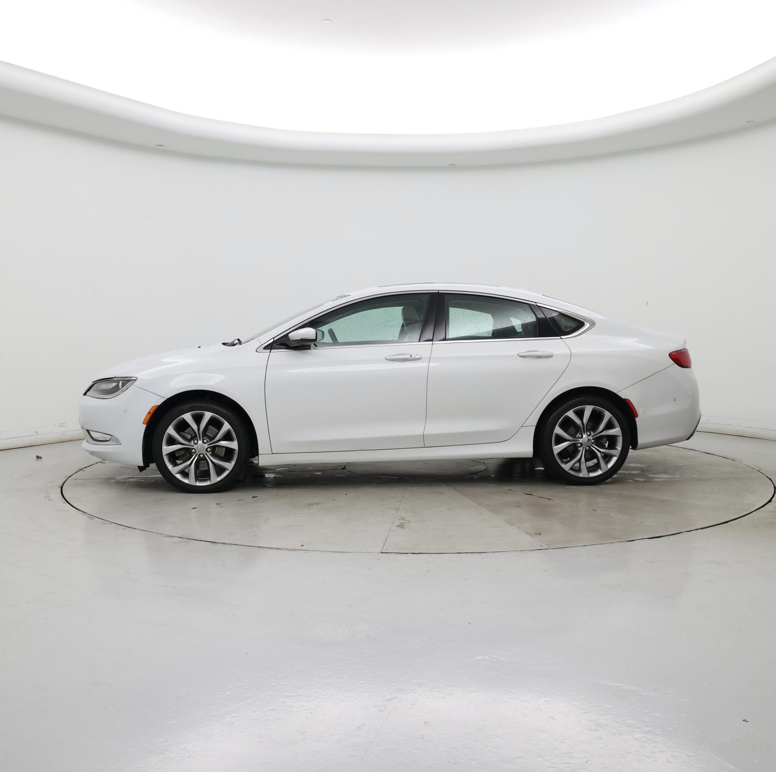 Thumbnail: 2015 Chrysler 200 - 3