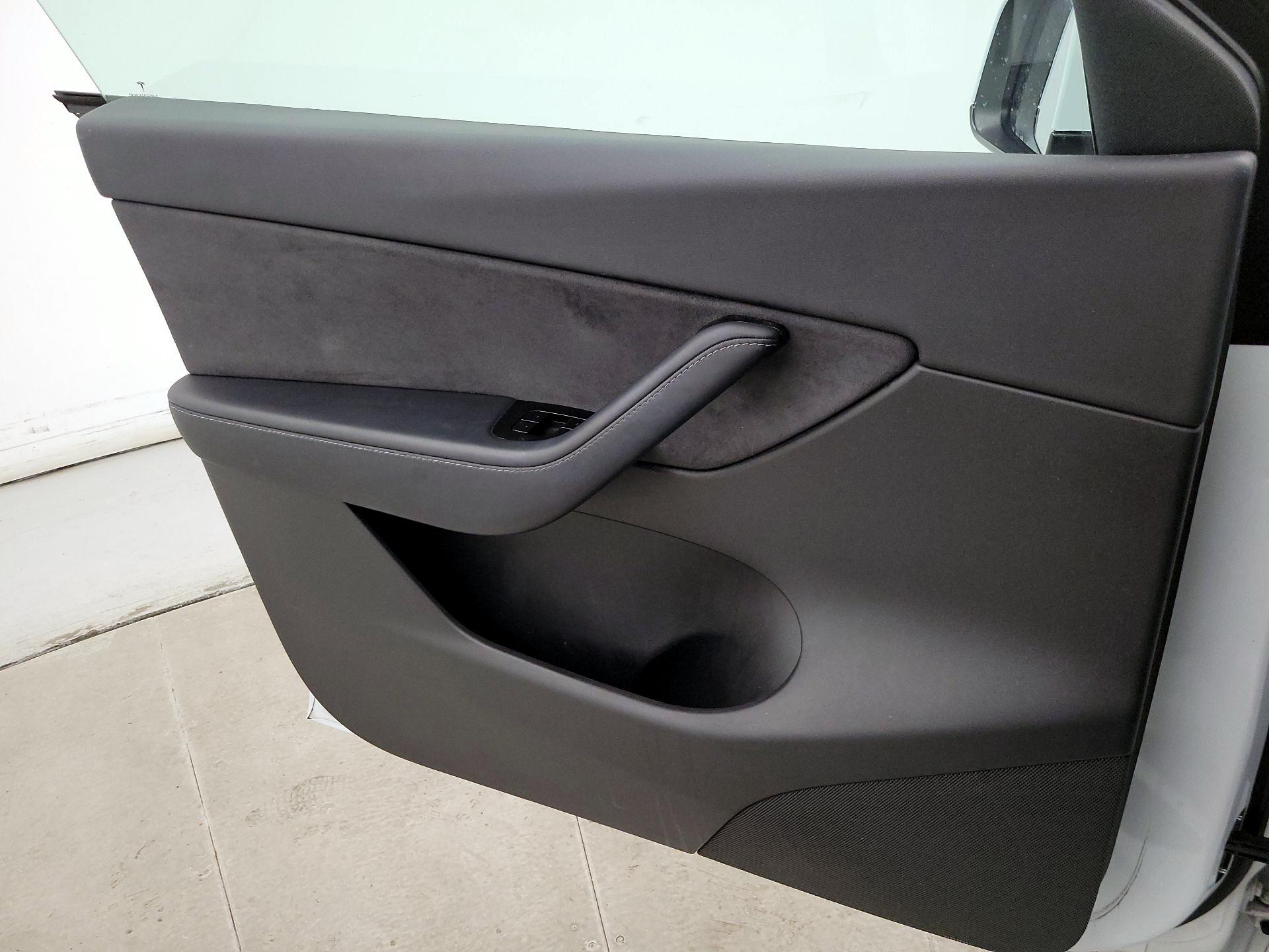 Thumbnail: 2020 Tesla Model Y - 12