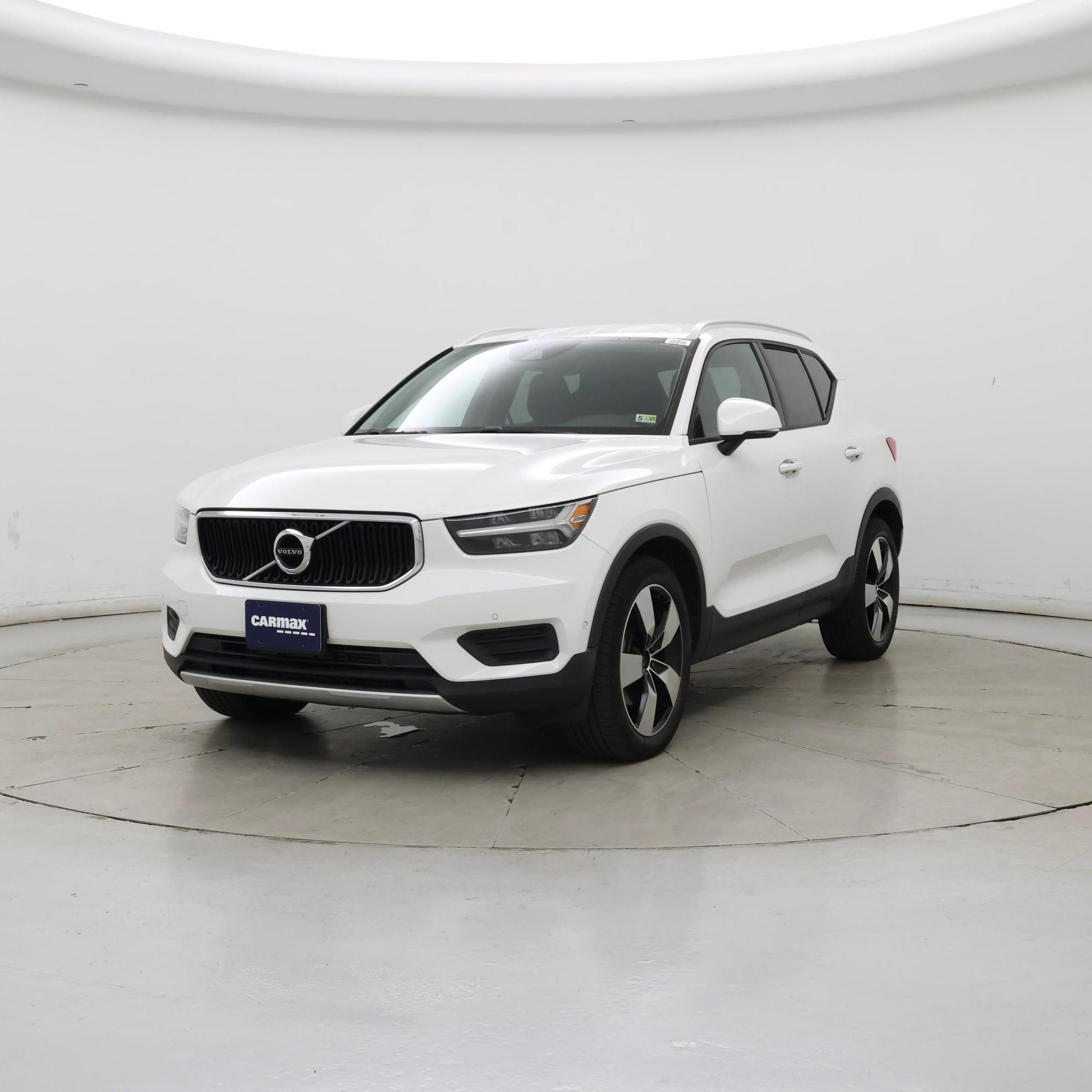 Thumbnail: 2019 Volvo XC40 - 4