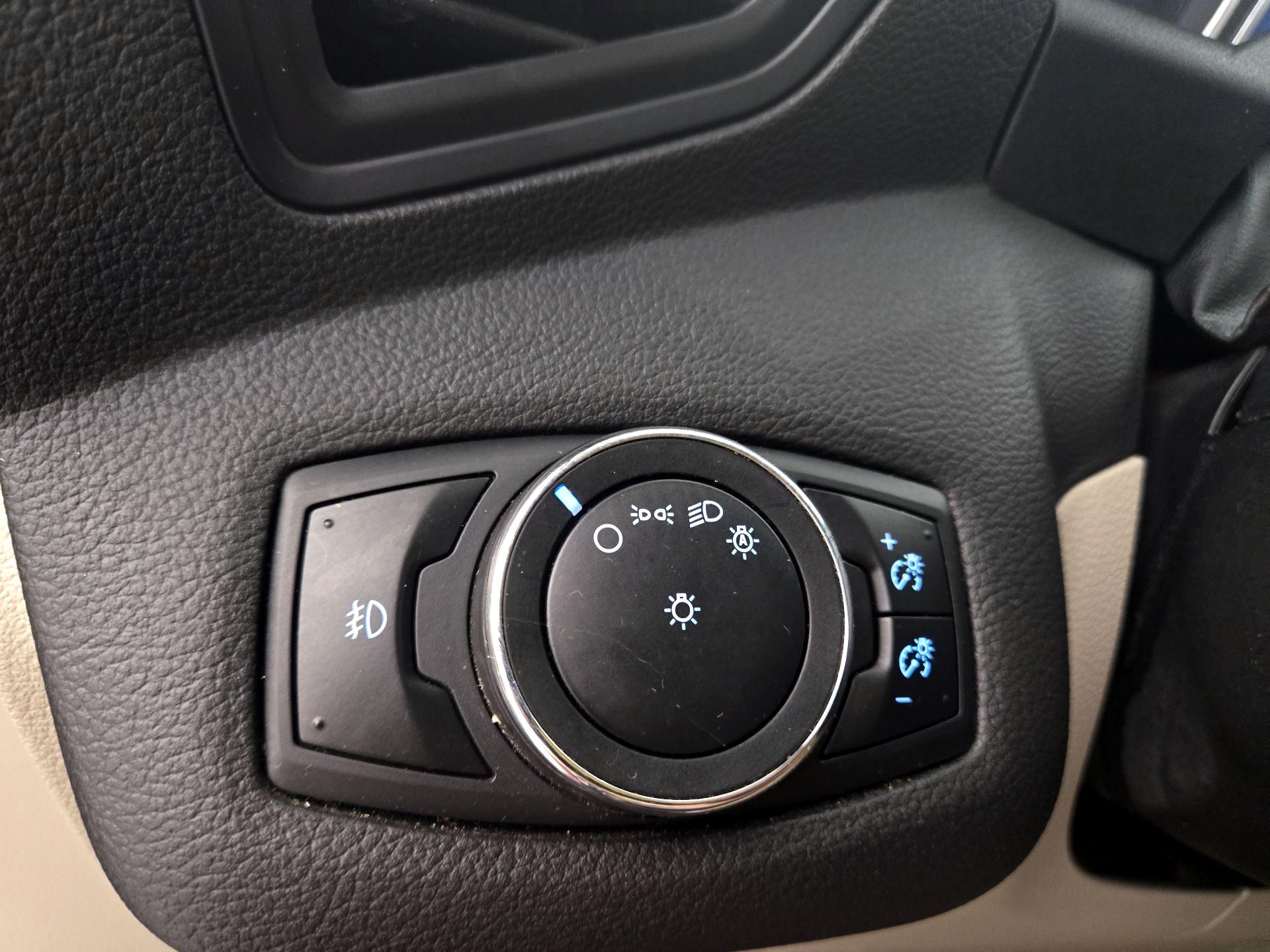 Thumbnail: 2014 Ford Escape - 13