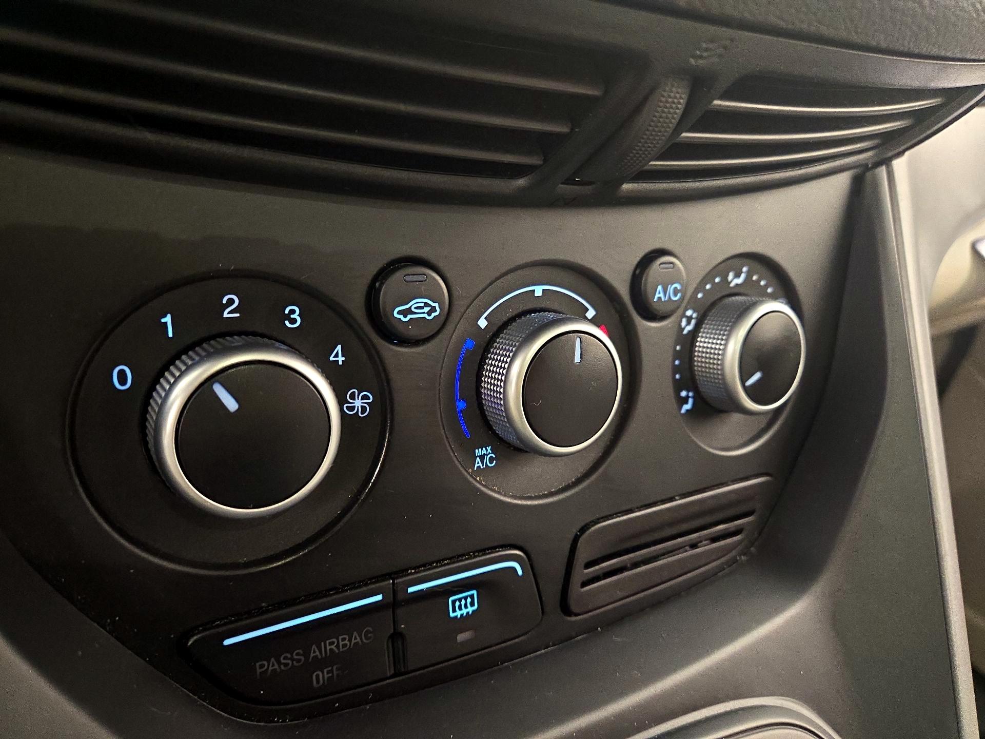 Thumbnail: 2014 Ford Escape - 16