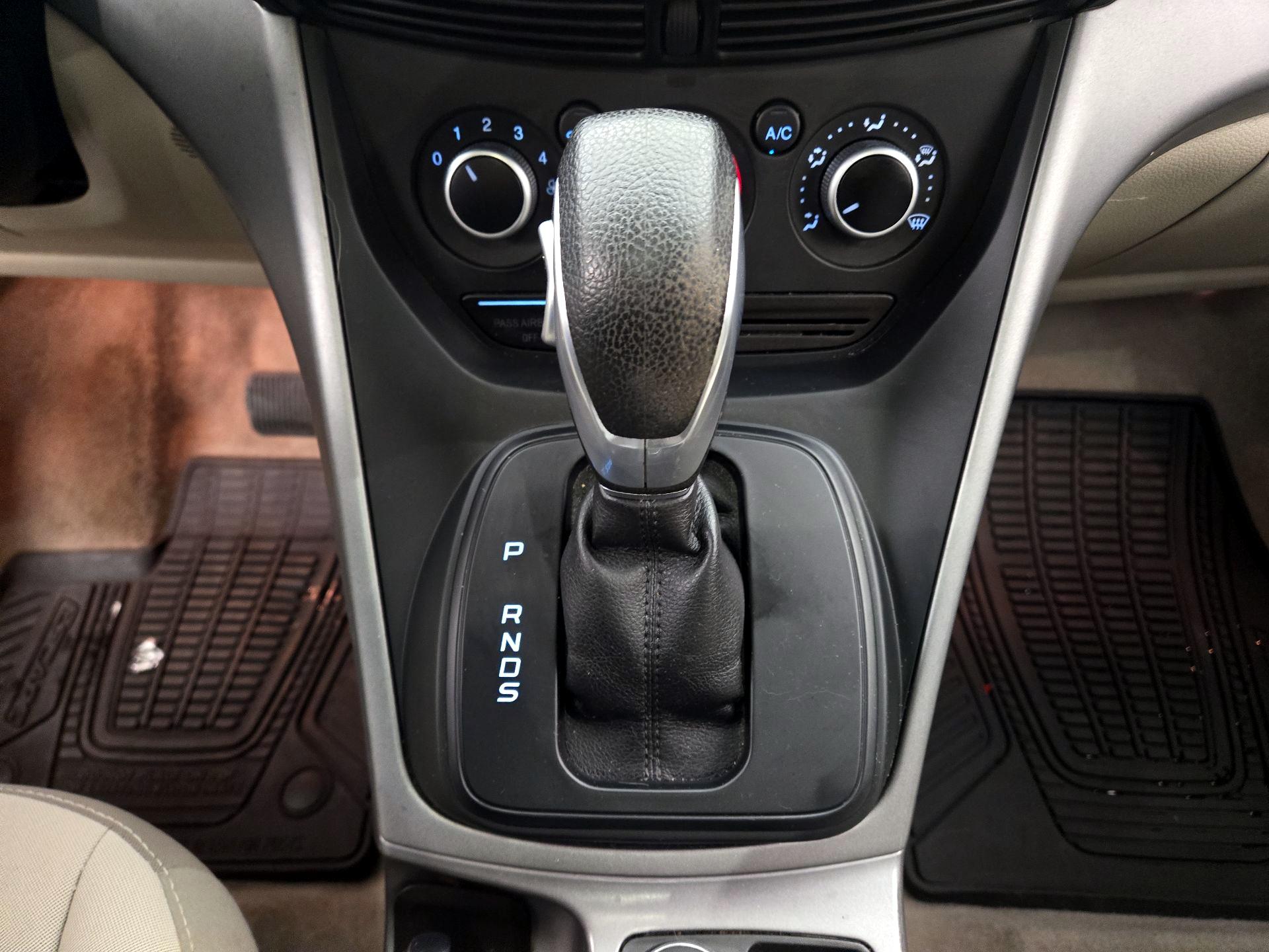 Thumbnail: 2014 Ford Escape - 17