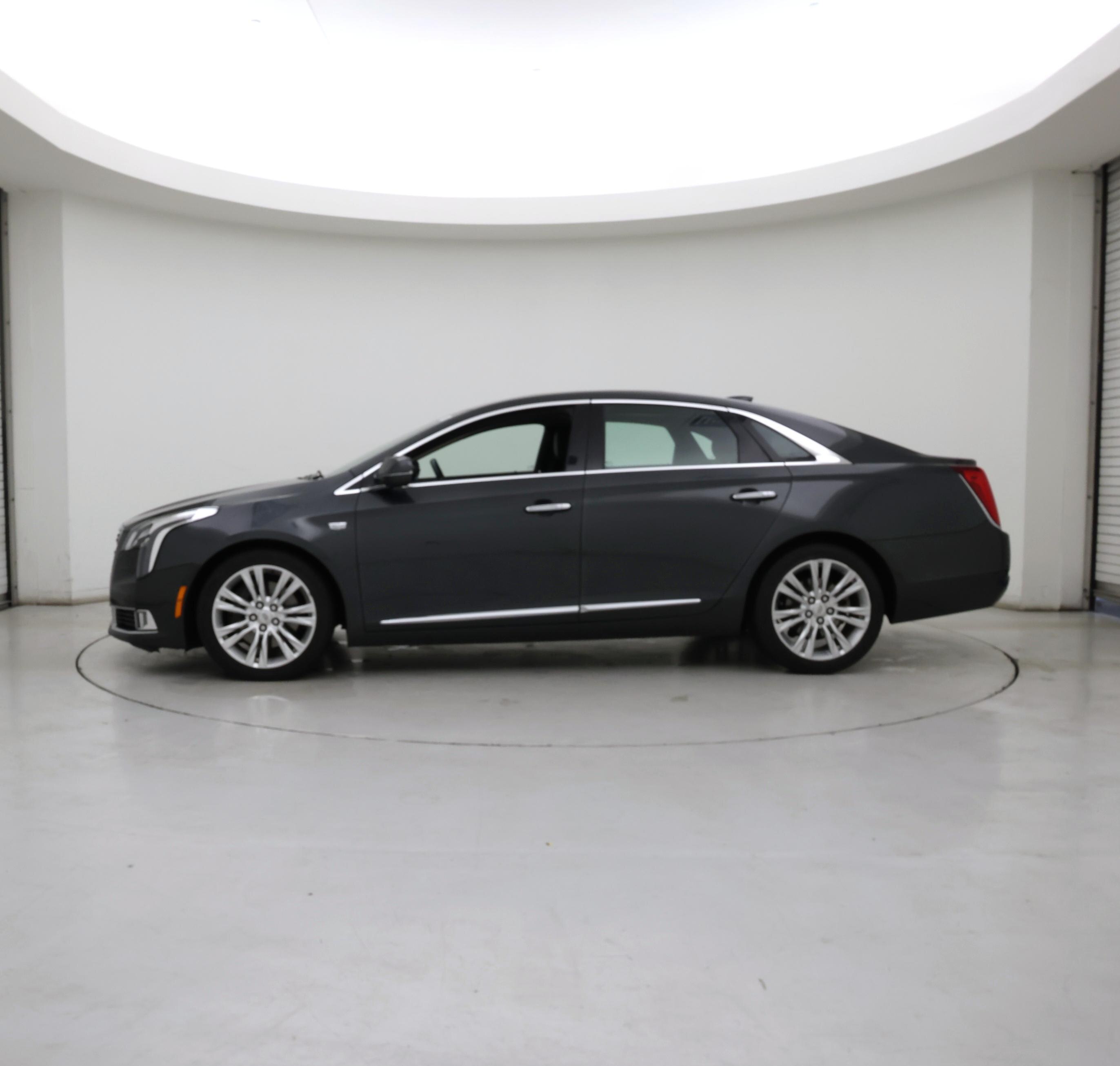 Thumbnail: 2019 Cadillac XTS - 3