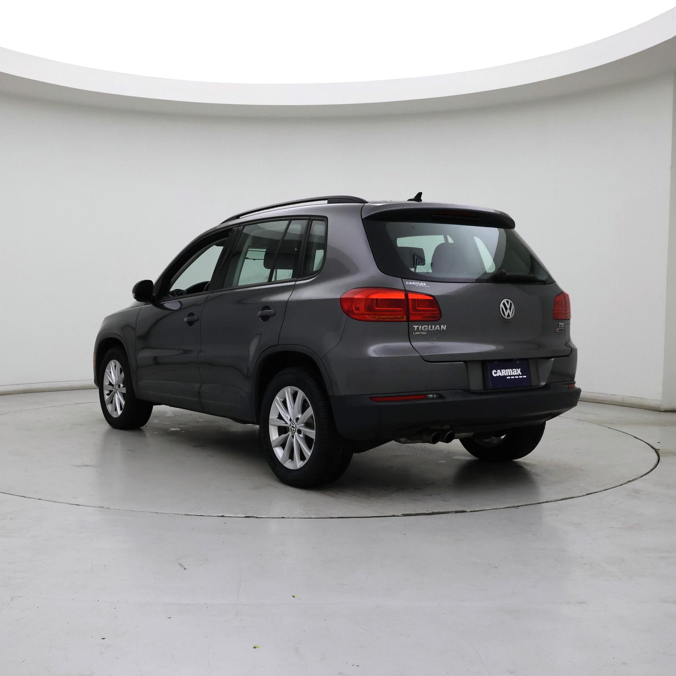 Thumbnail: 2018 Volkswagen Tiguan - 2
