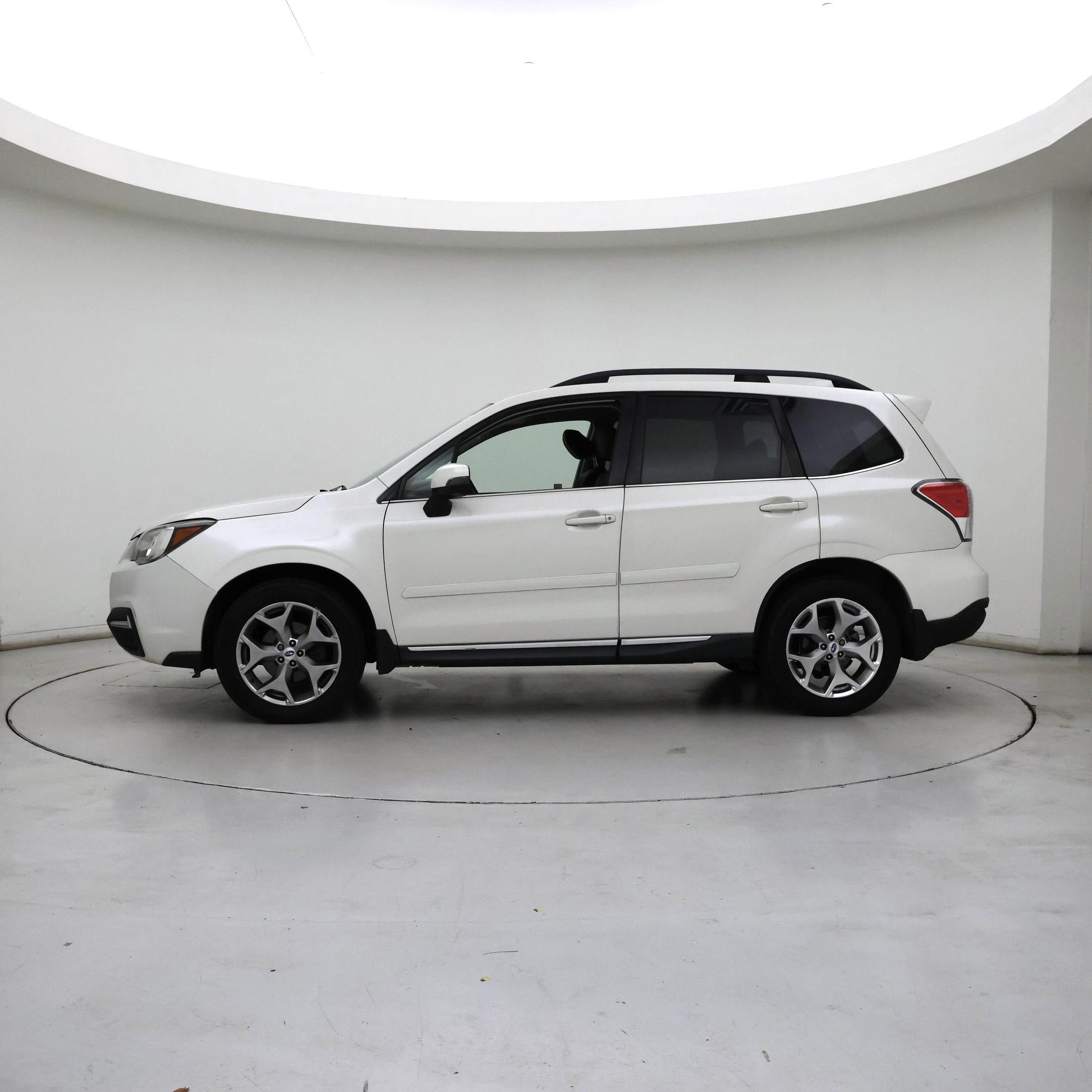 Thumbnail: 2017 Subaru Forester - 3