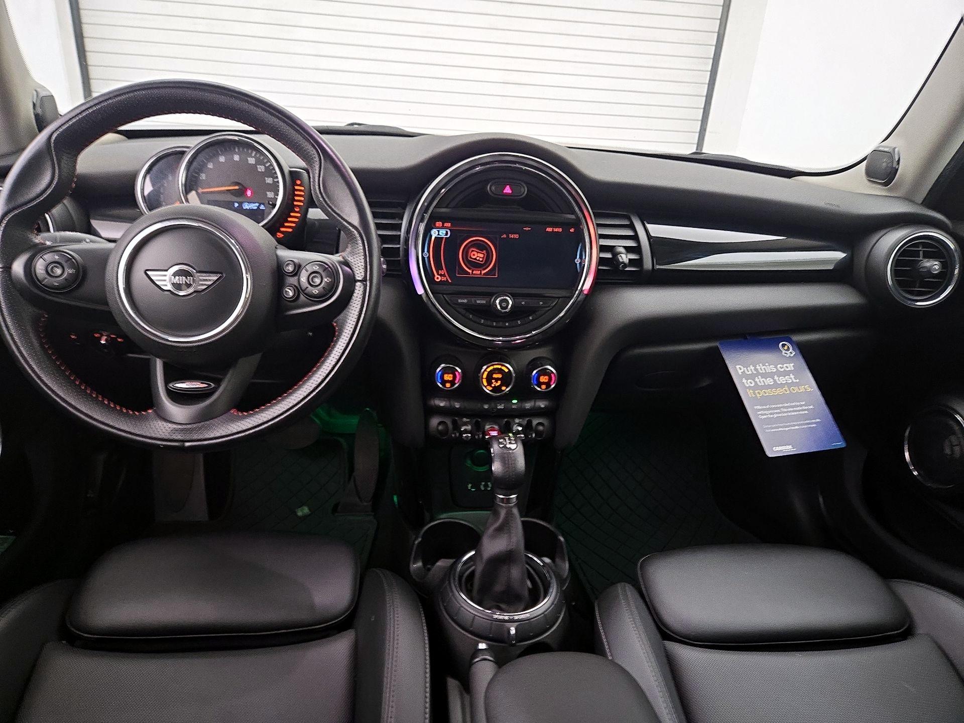 Thumbnail: 2016 MINI Cooper Hardtop - 9