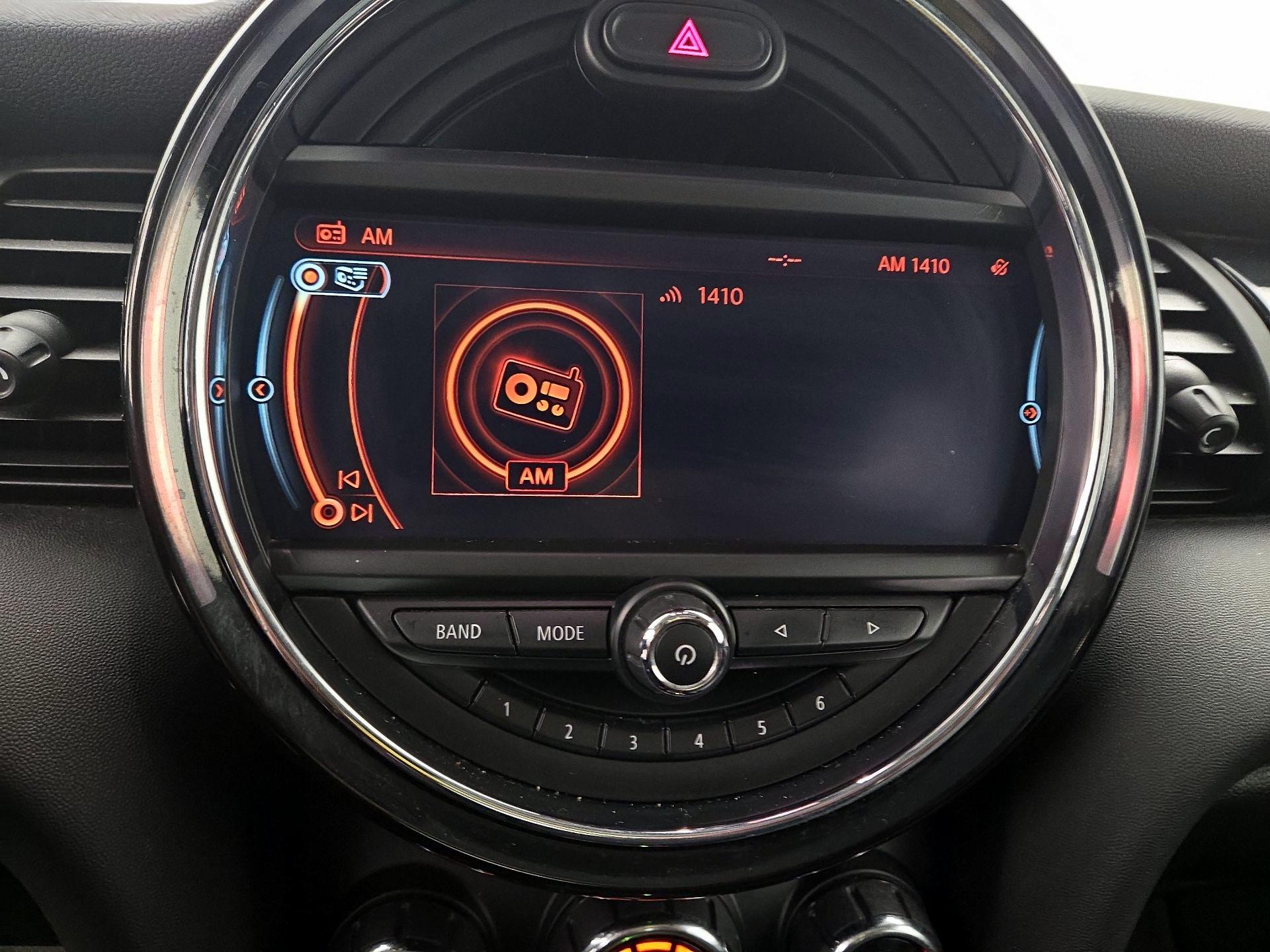 Thumbnail: 2016 MINI Cooper Hardtop - 13