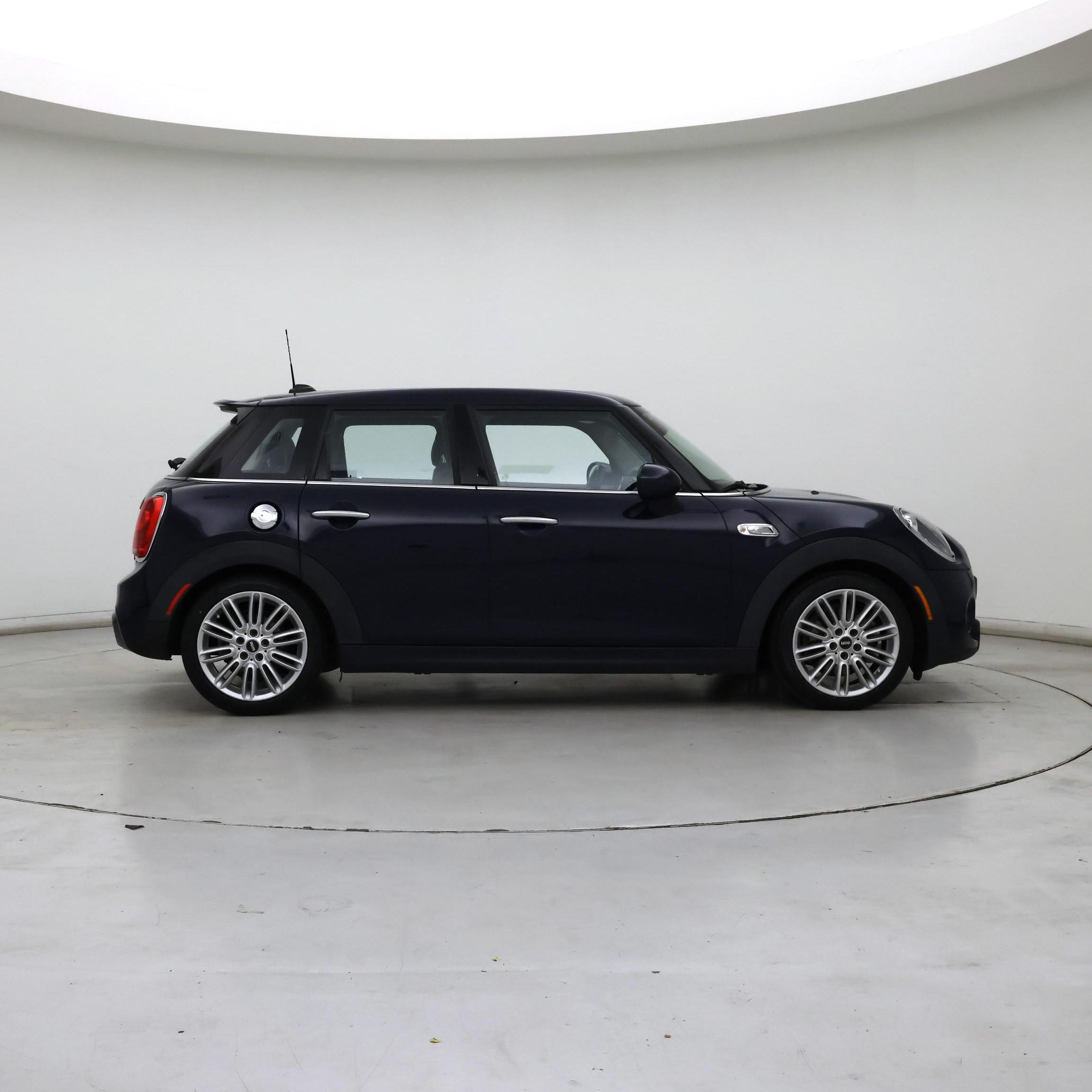 Thumbnail: 2016 MINI Cooper Hardtop - 7