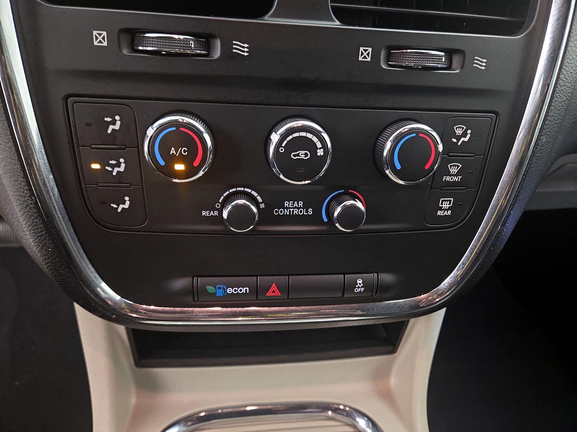 Thumbnail: 2019 Dodge Grand Caravan - 16