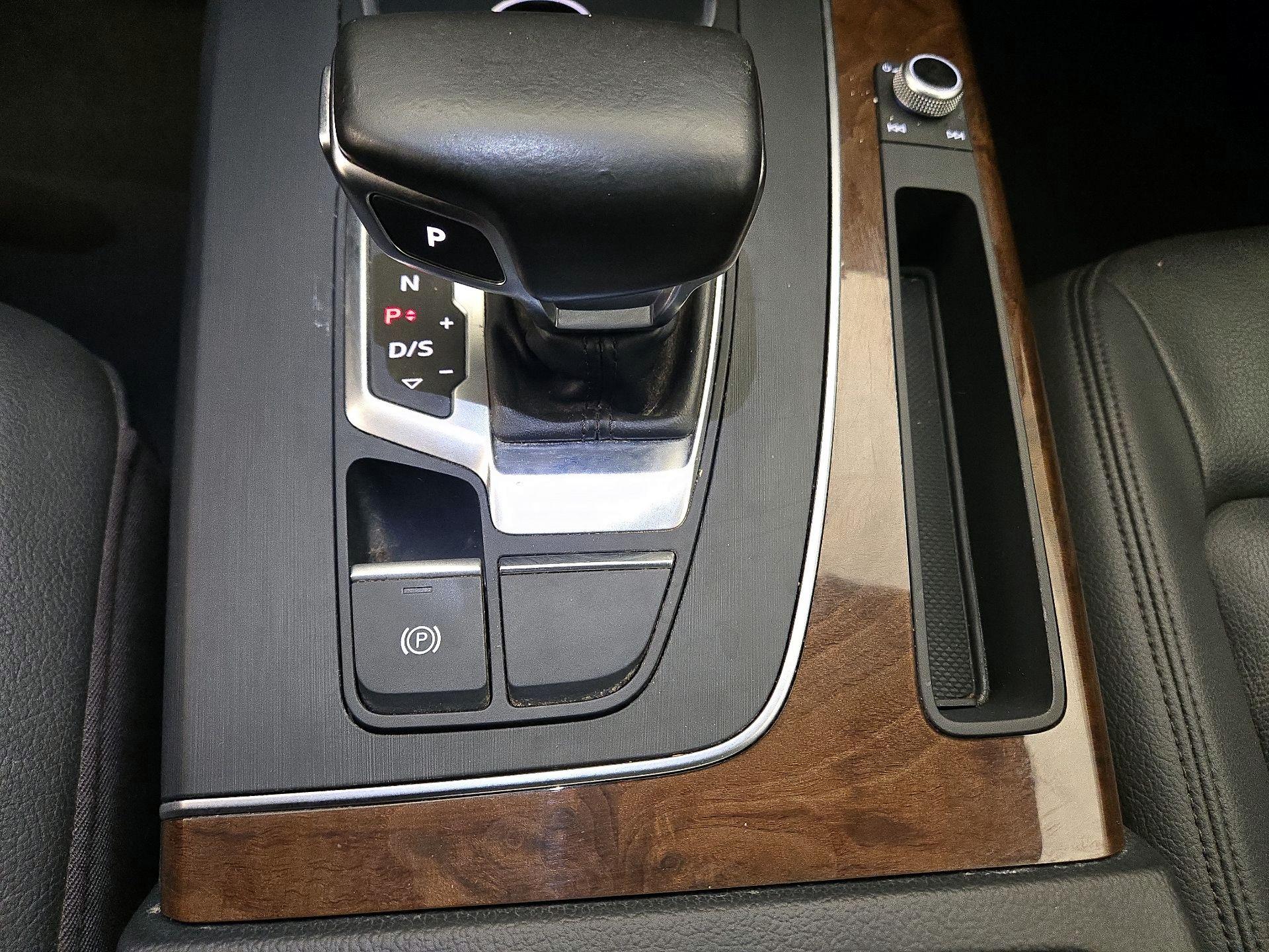 Thumbnail: 2018 Audi Q5 - 16