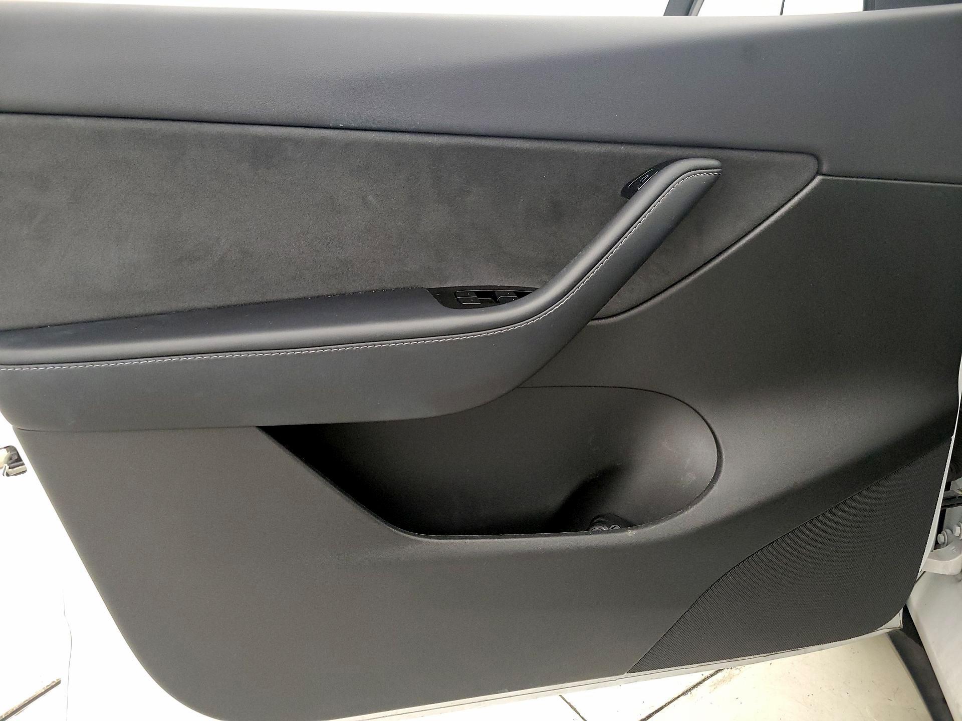 Thumbnail: 2020 Tesla Model Y - 12