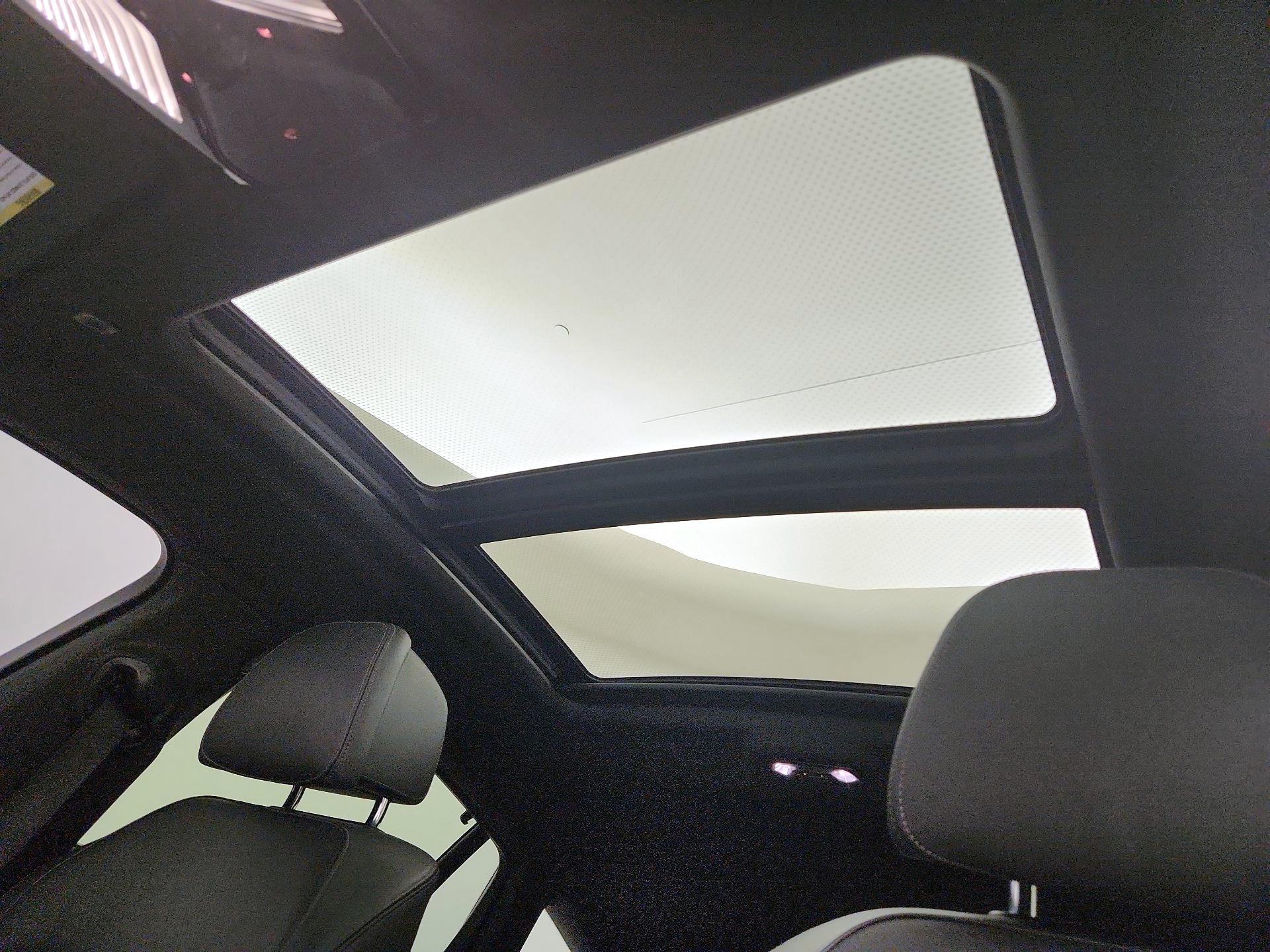 Thumbnail: 2022 BMW X6 - 20