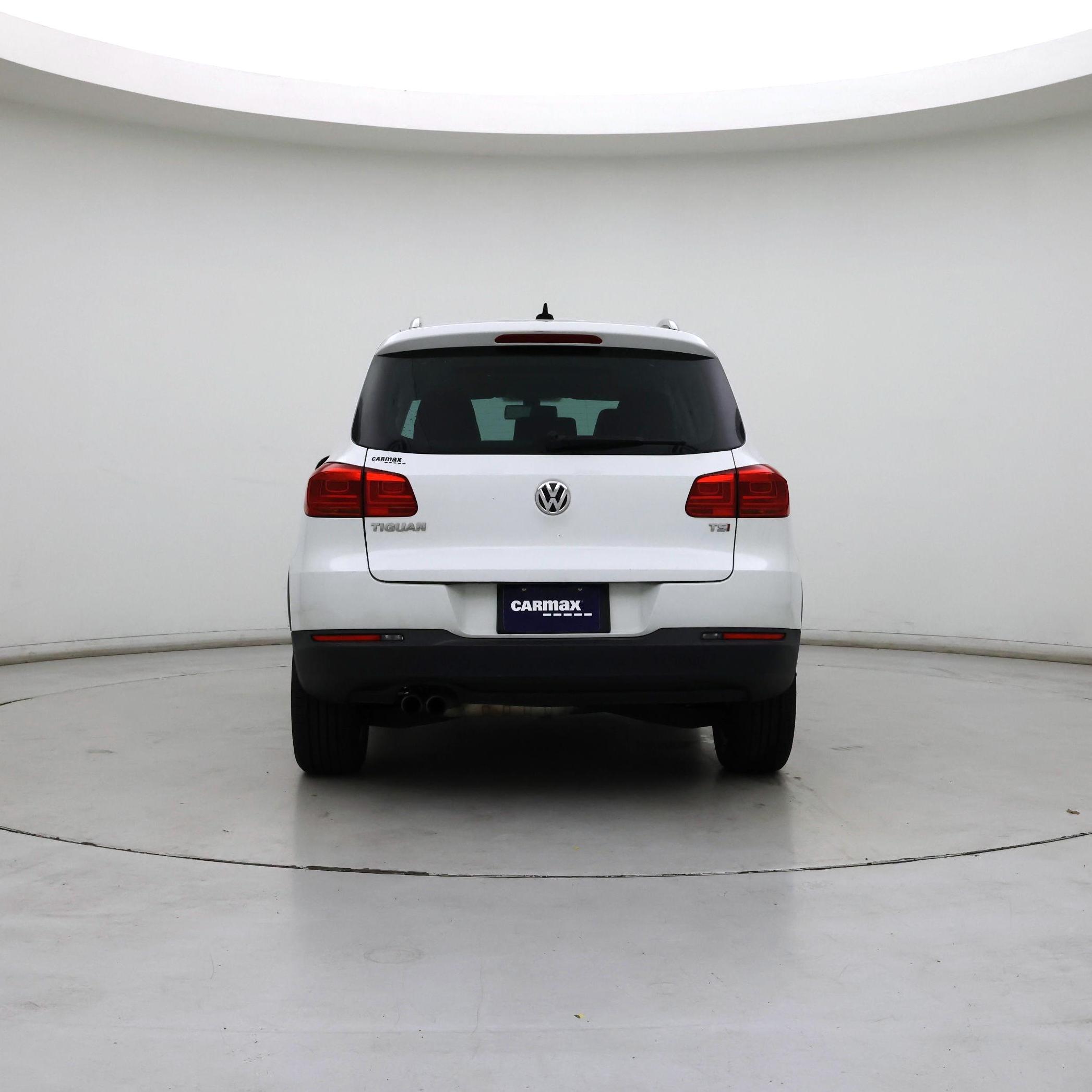 Thumbnail: 2017 Volkswagen Tiguan - 6