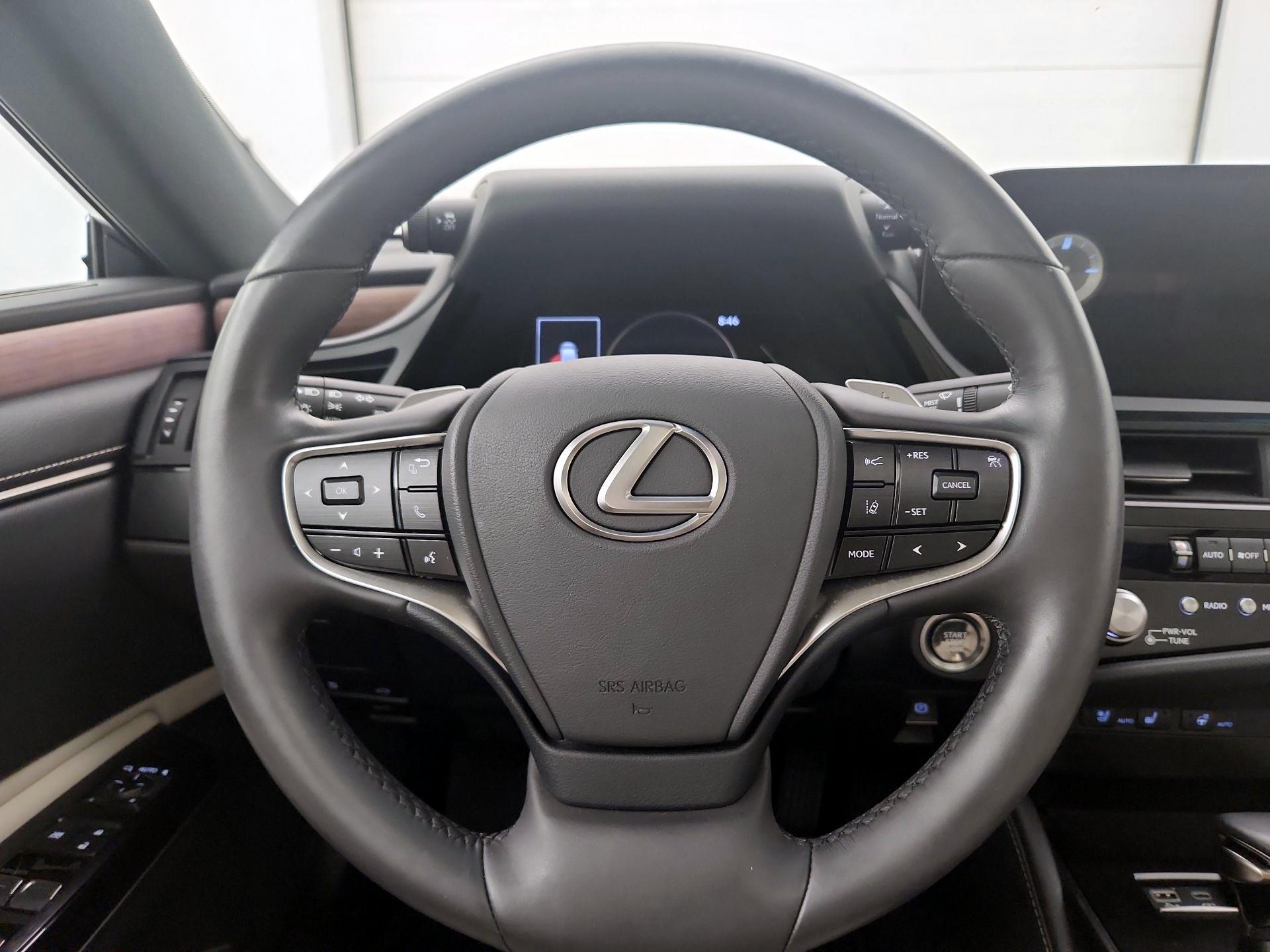 Thumbnail: 2023 Lexus ES - 10