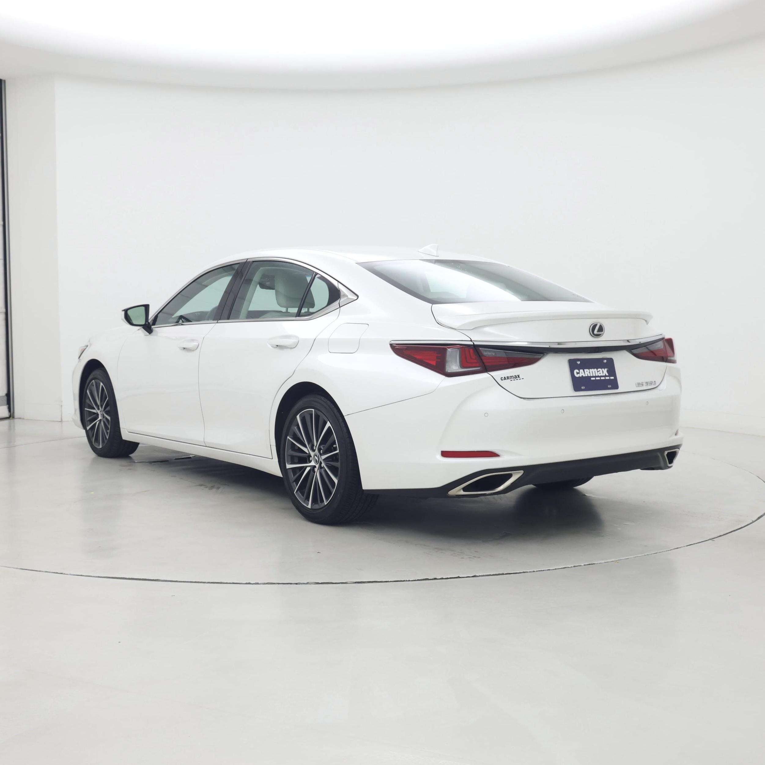 Thumbnail: 2023 Lexus ES - 2