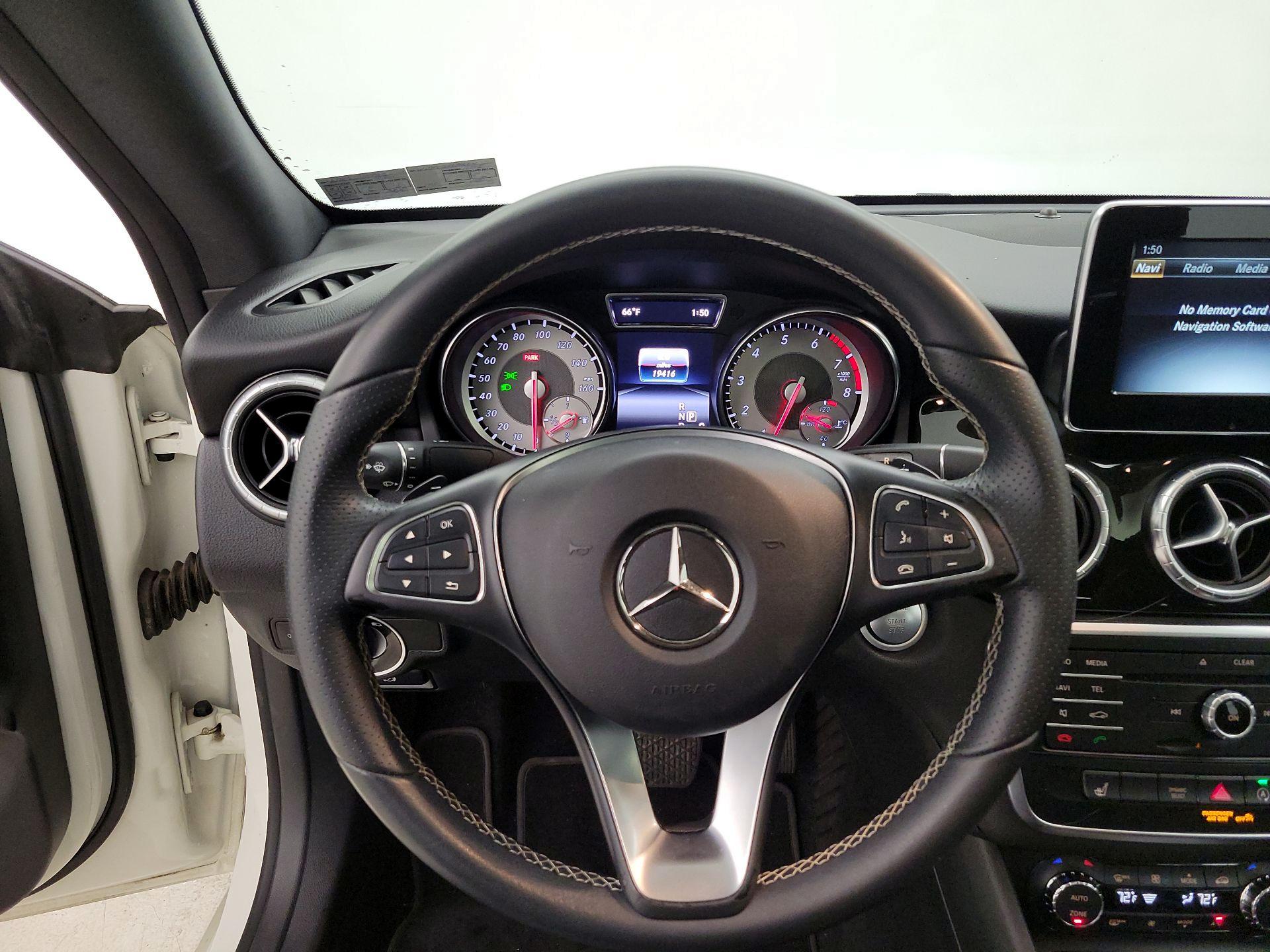Thumbnail: 2016 Mercedes-Benz CLA - 10