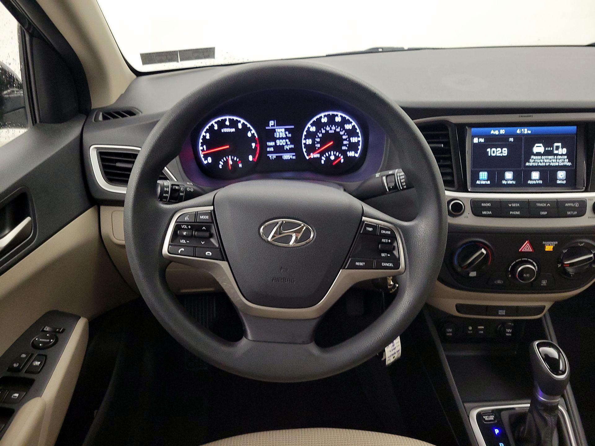 Thumbnail: 2022 Hyundai Accent - 10