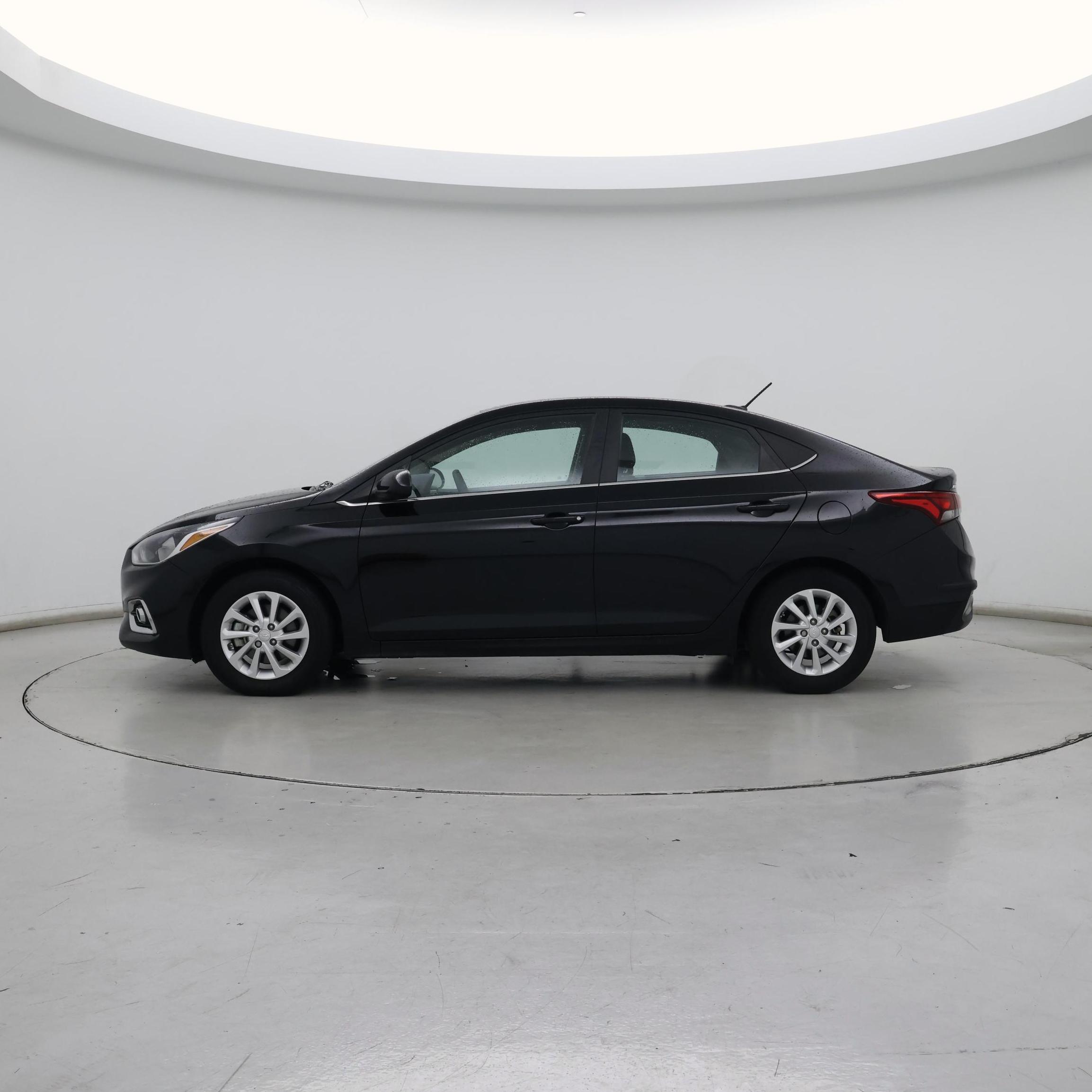 Thumbnail: 2022 Hyundai Accent - 3