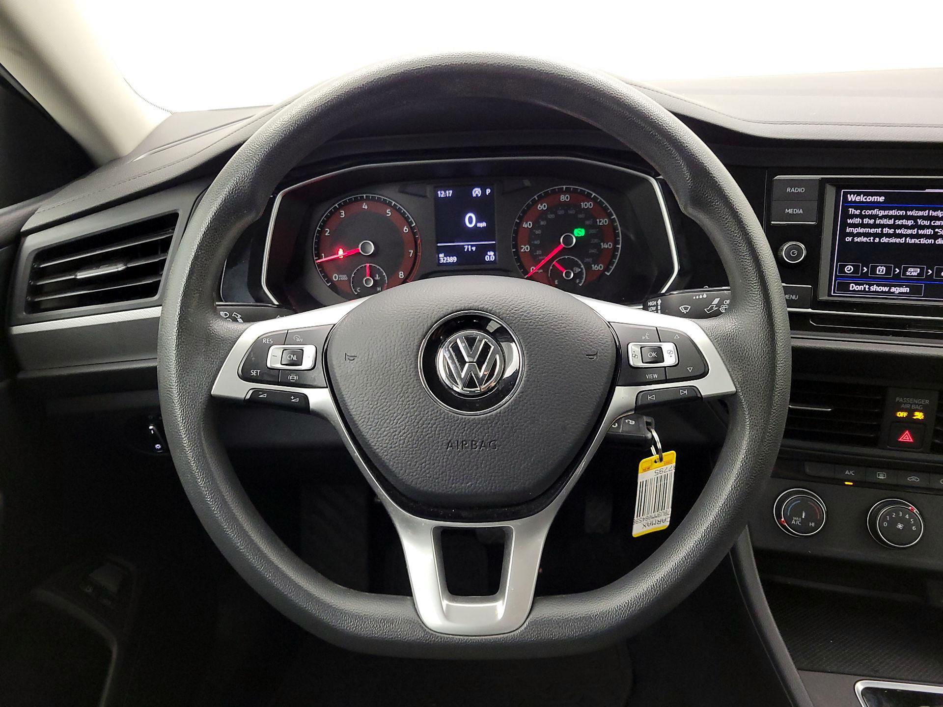 Thumbnail: 2021 Volkswagen Jetta - 10