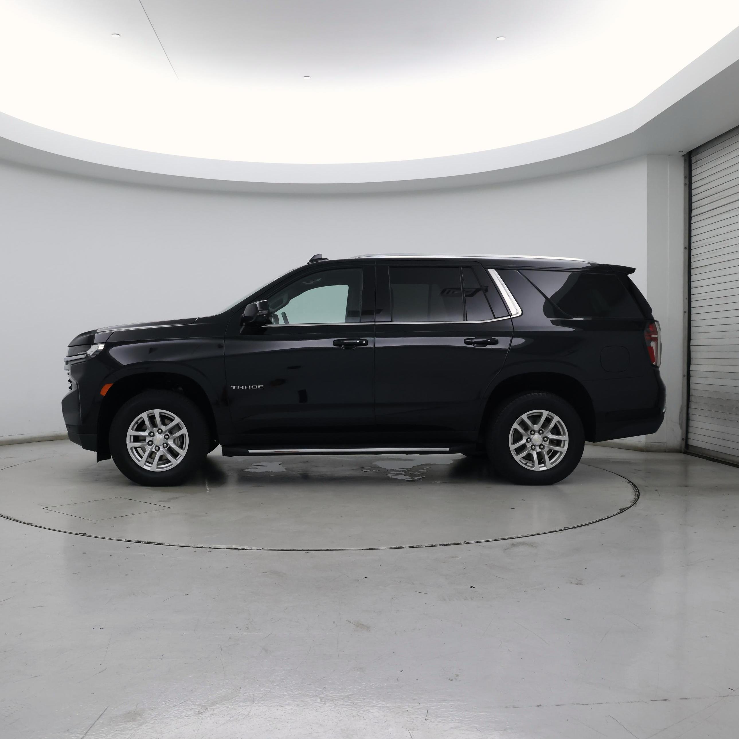 Thumbnail: 2022 Chevrolet Tahoe - 3