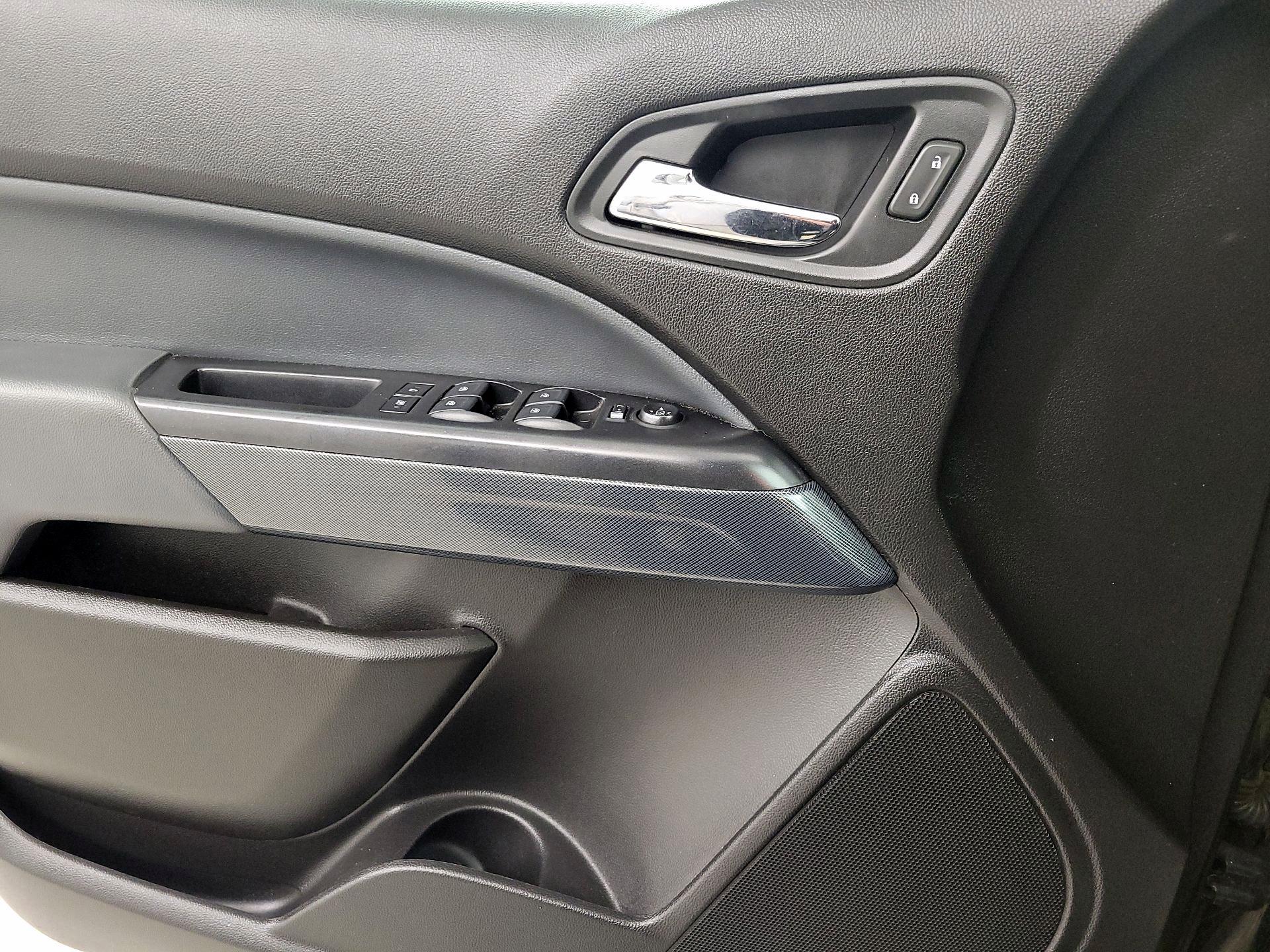 Thumbnail: 2019 Chevrolet Colorado - 12