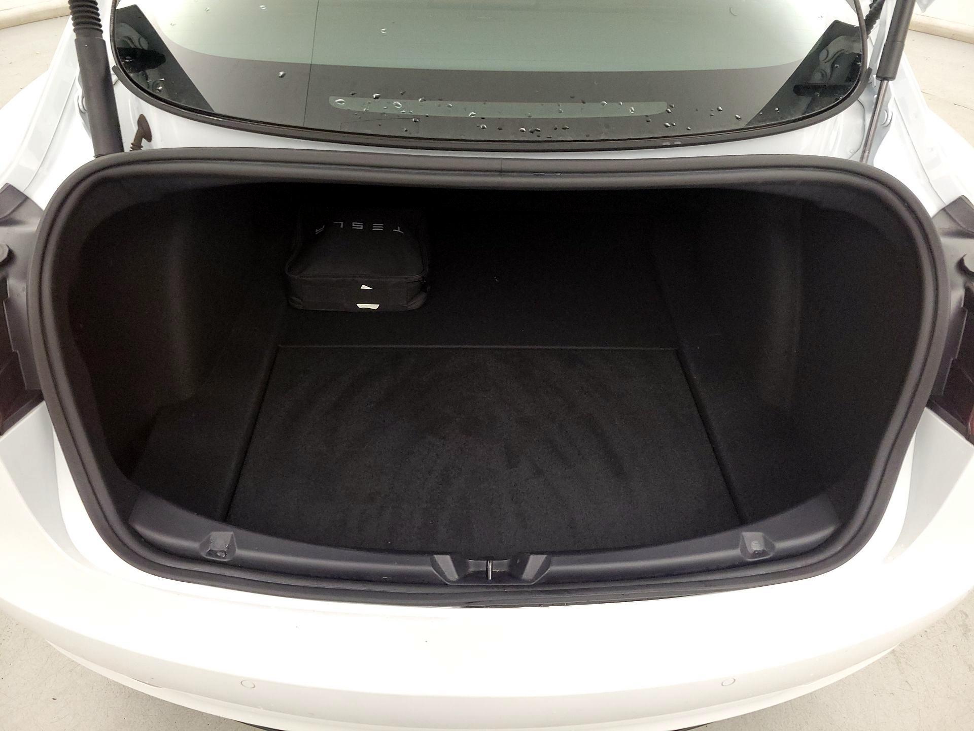 Thumbnail: 2022 Tesla Model 3 - 19
