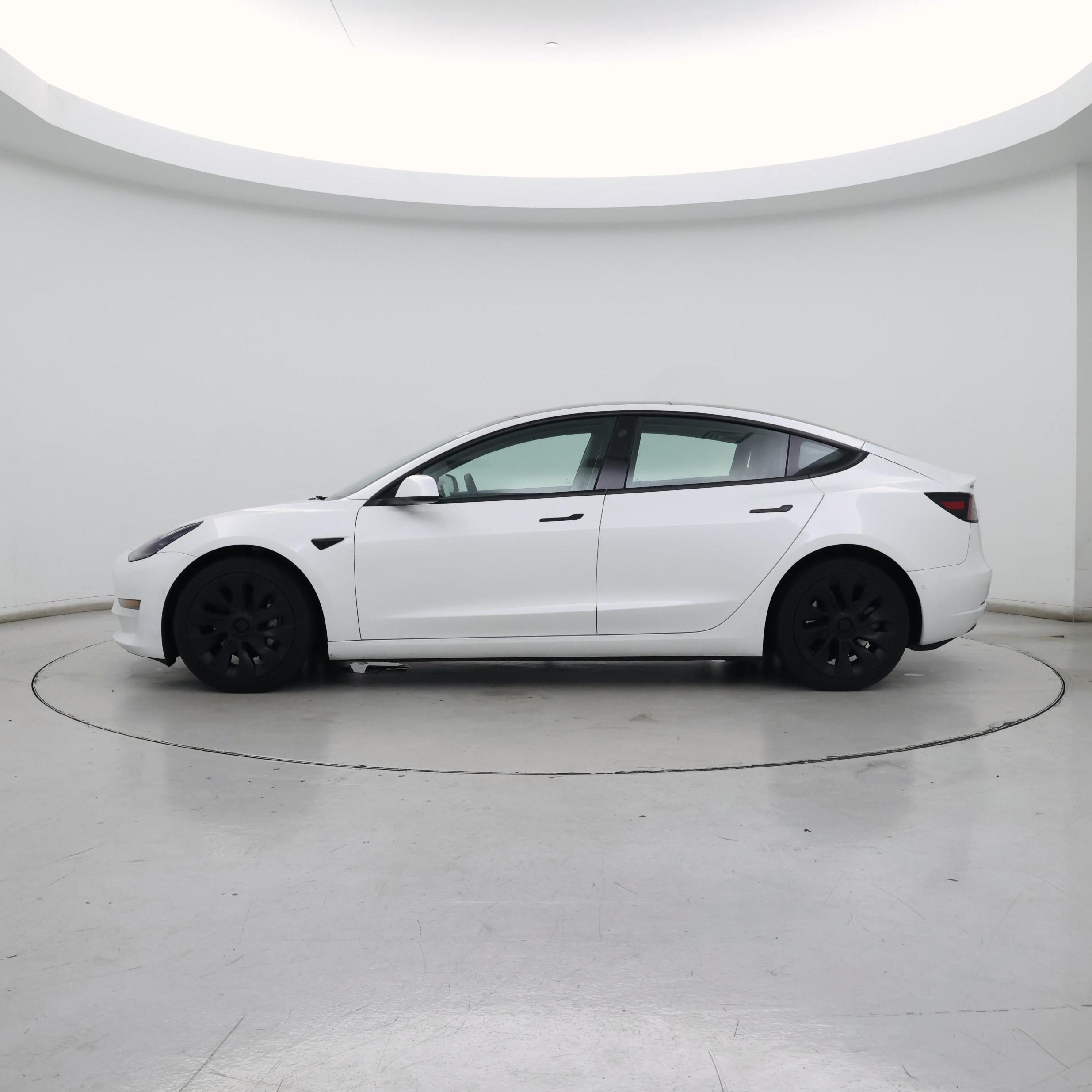 Thumbnail: 2022 Tesla Model 3 - 3