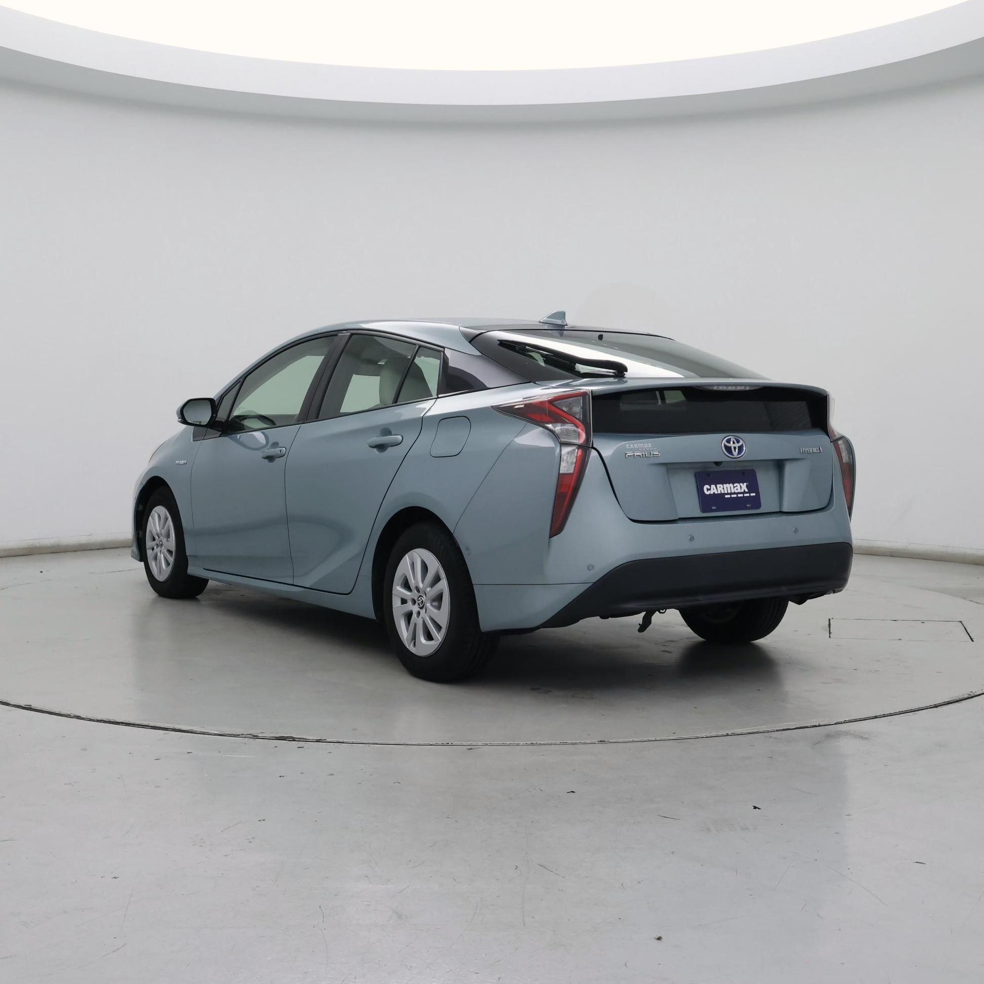 Thumbnail: 2017 Toyota Prius - 2