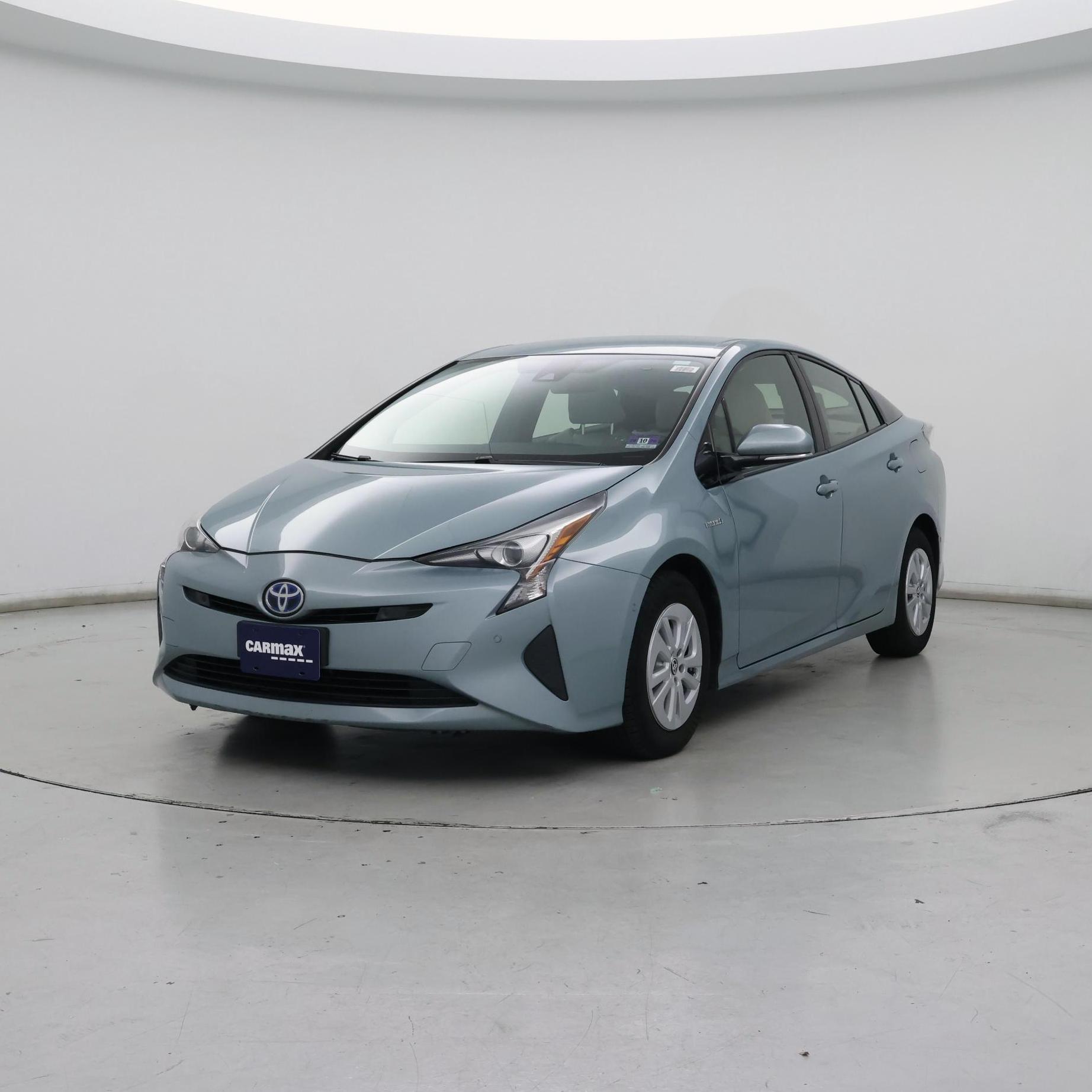 Thumbnail: 2017 Toyota Prius - 4