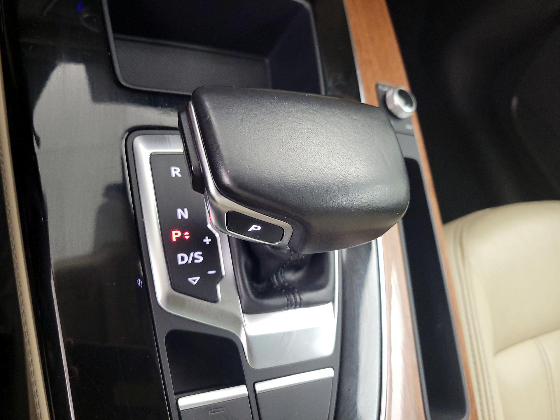Thumbnail: 2021 Audi Q5 - 17
