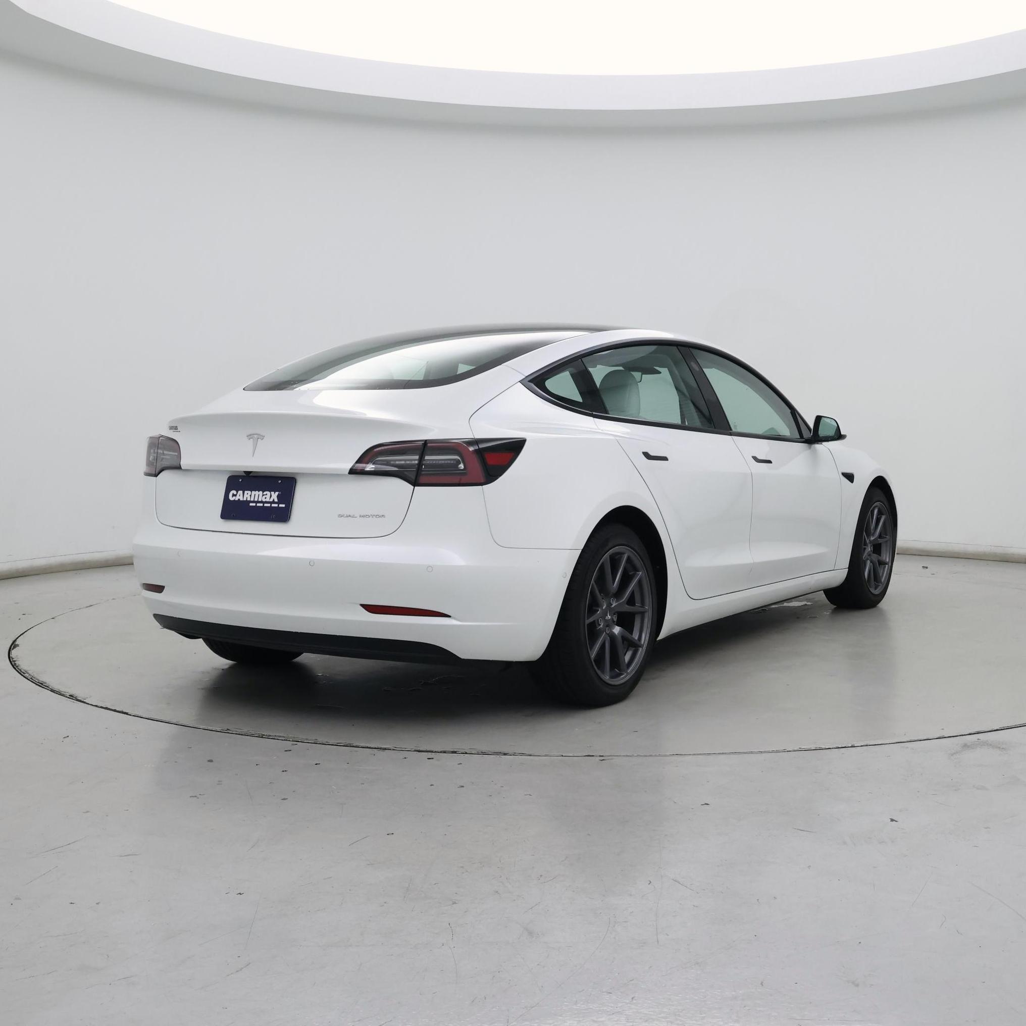 Thumbnail: 2022 Tesla Model 3 - 8