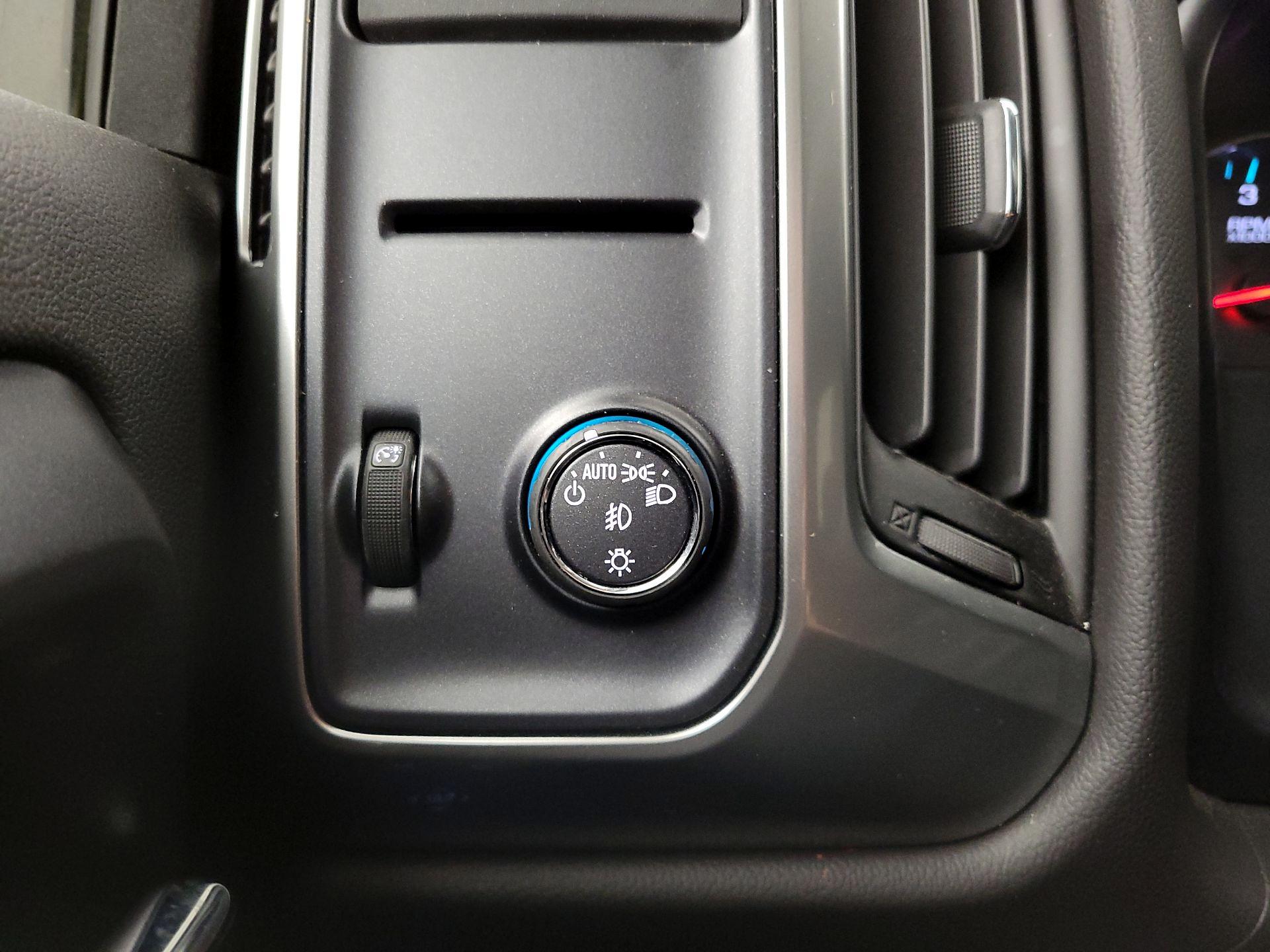 Thumbnail: 2014 Chevrolet Silverado 1500 - 13