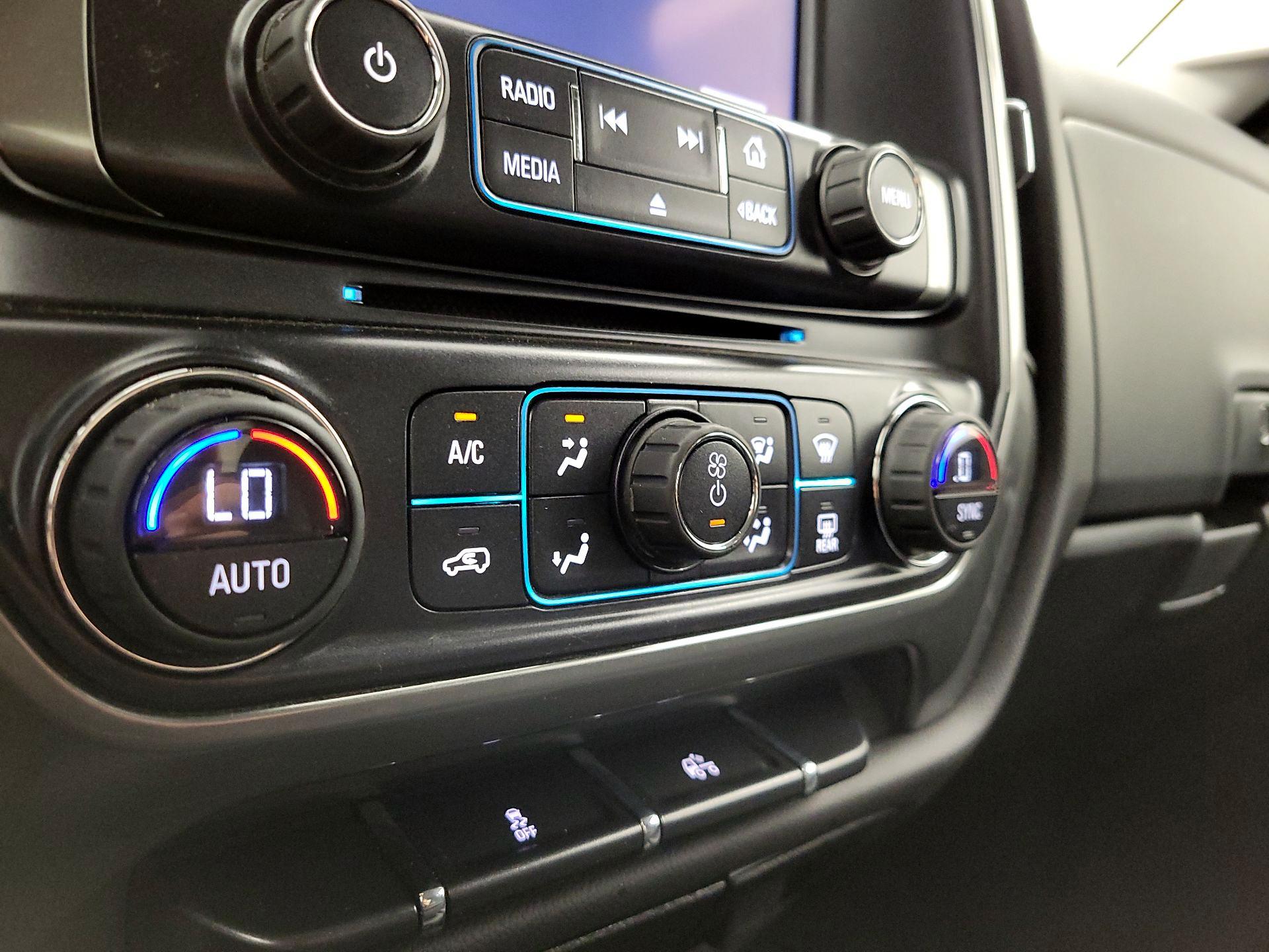 Thumbnail: 2014 Chevrolet Silverado 1500 - 16